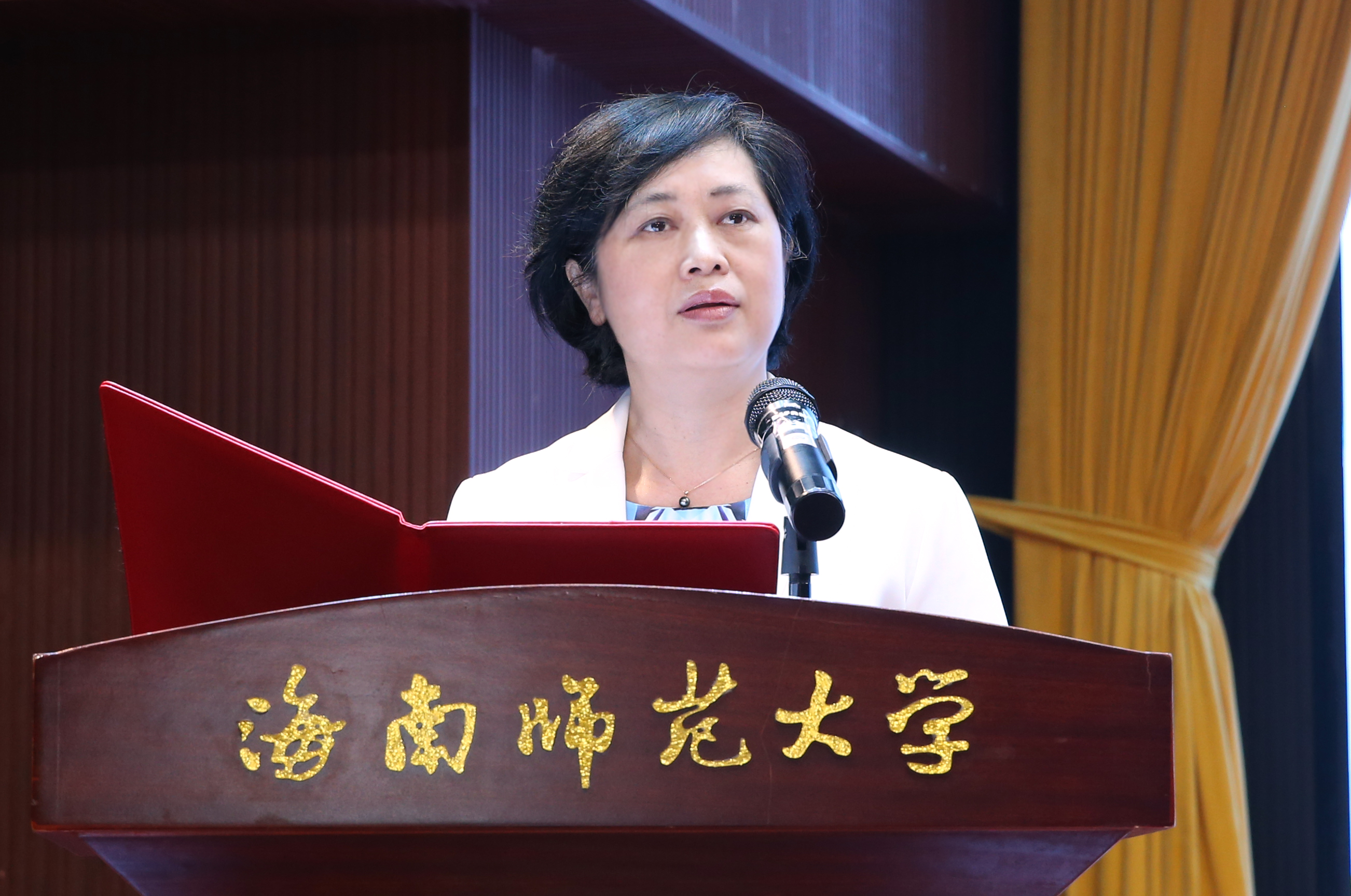 海南自贸港第二届大学生职业生涯规划大赛暨2022届高校毕业生就业促进周在我校启动