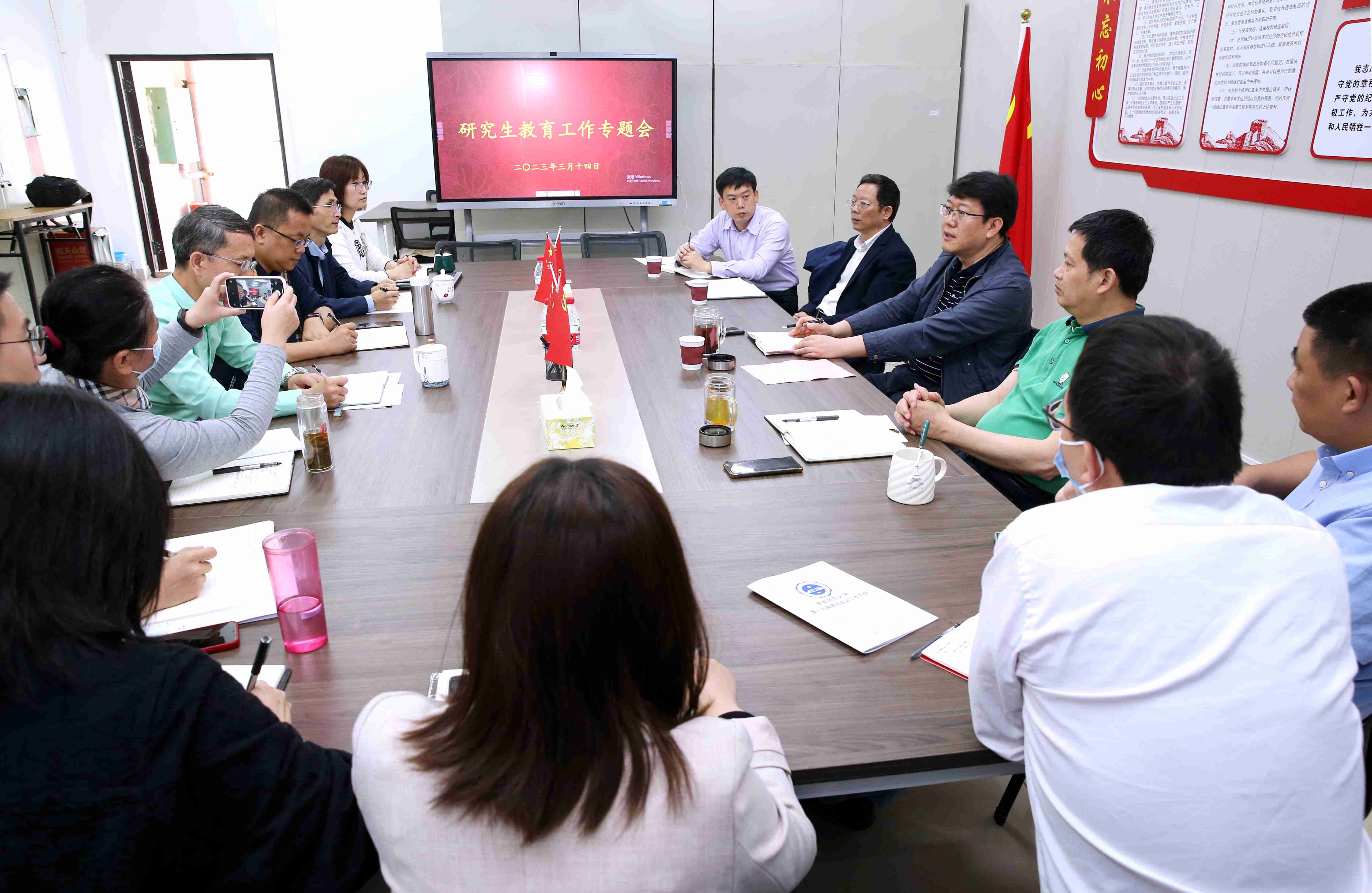 校领导到研究生学院调研研究生教育工作