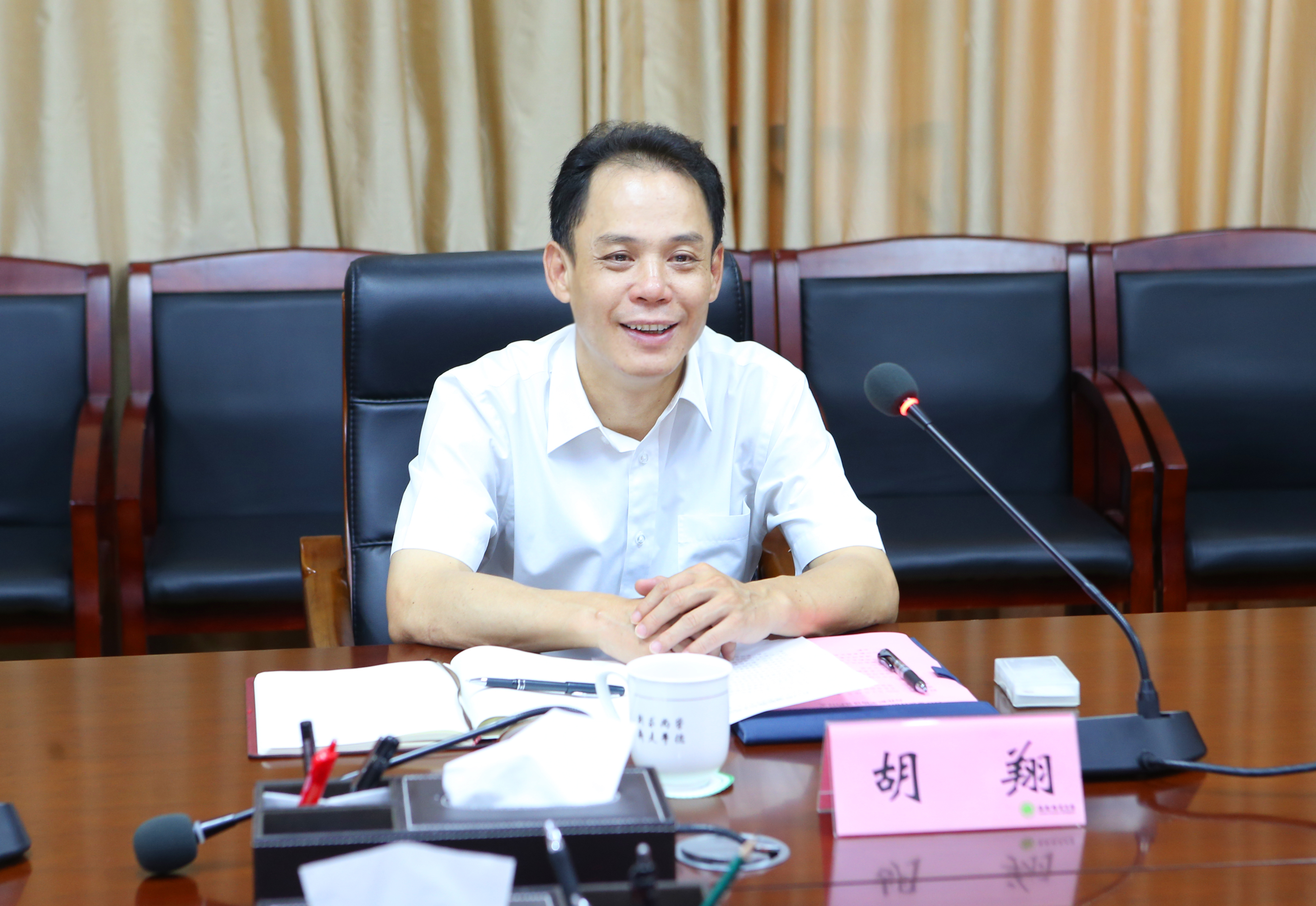 我校与白沙黎族自治县签订合作框架协议