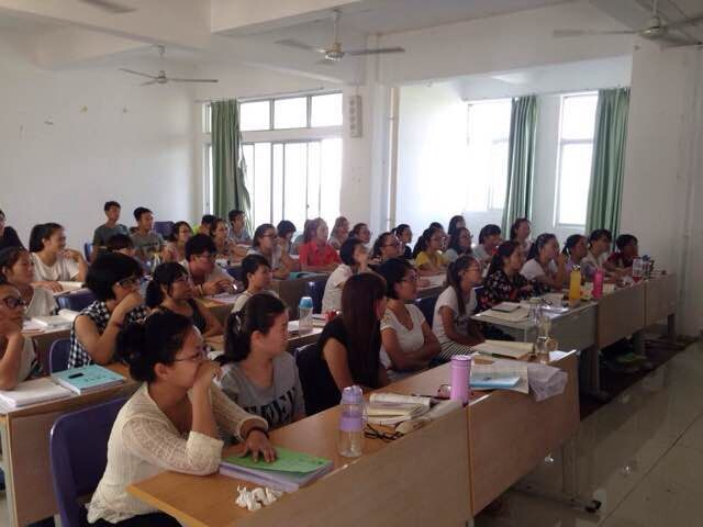 化学与化工学院深入开展文明礼仪养成活动