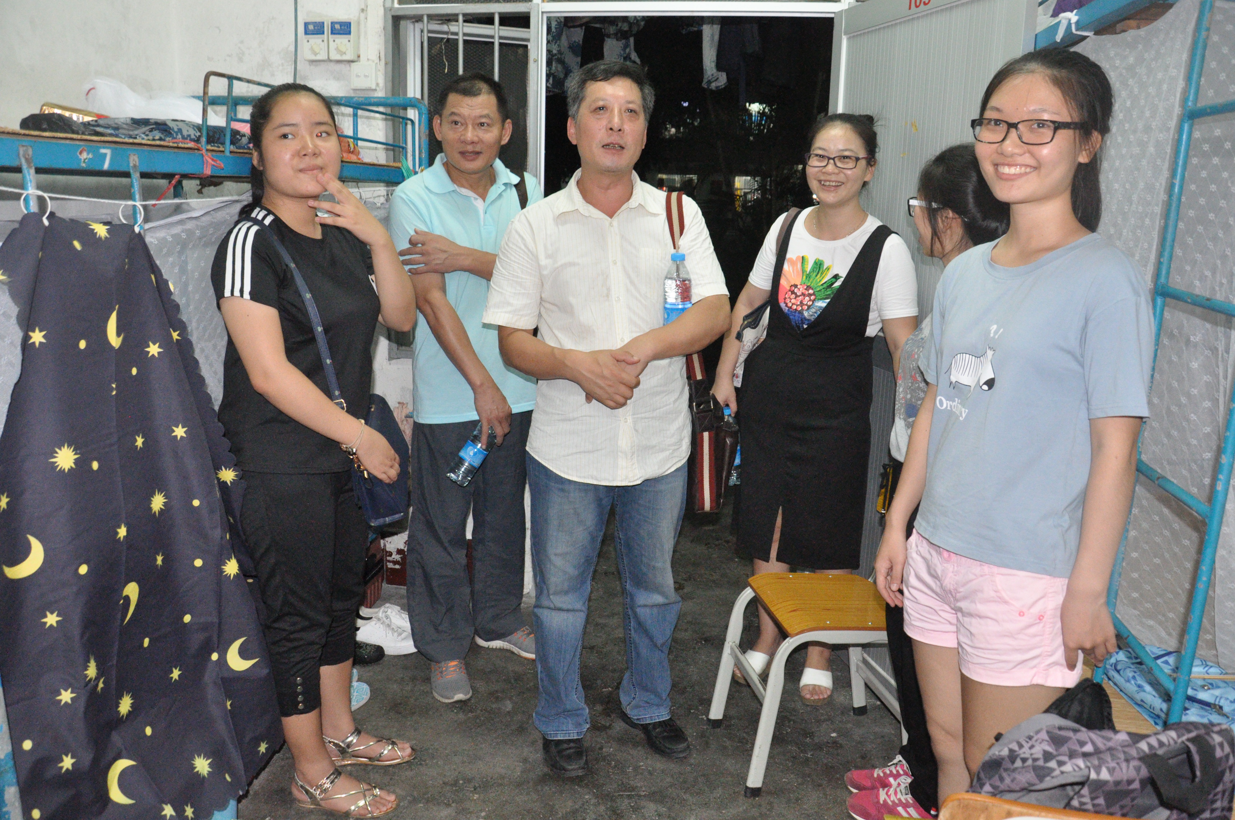 新学期 新征程――记初等教育学院迎新及走访新生宿舍活动