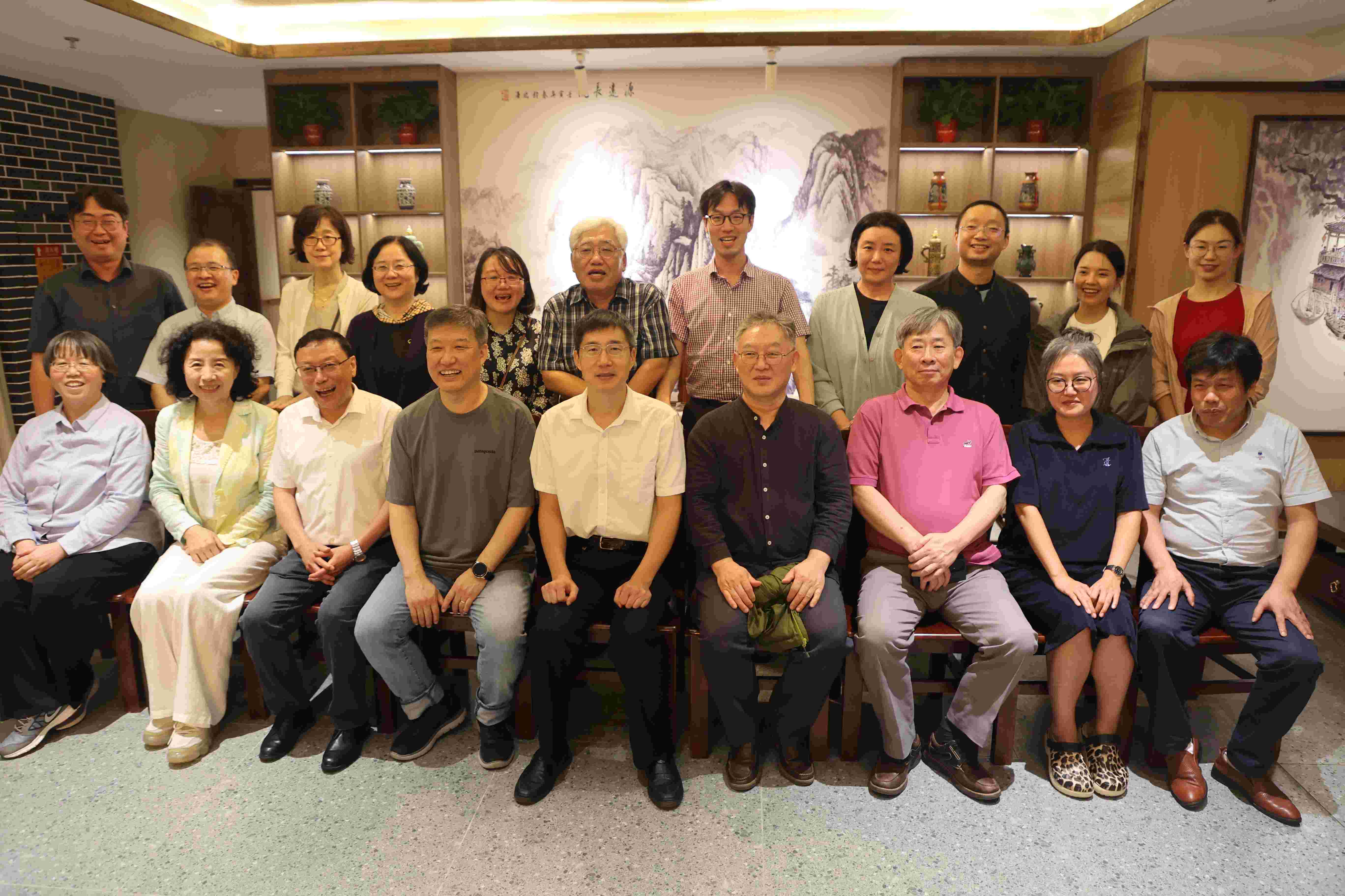 陈相松拜访中国社科院古代史研究所所长卜宪群