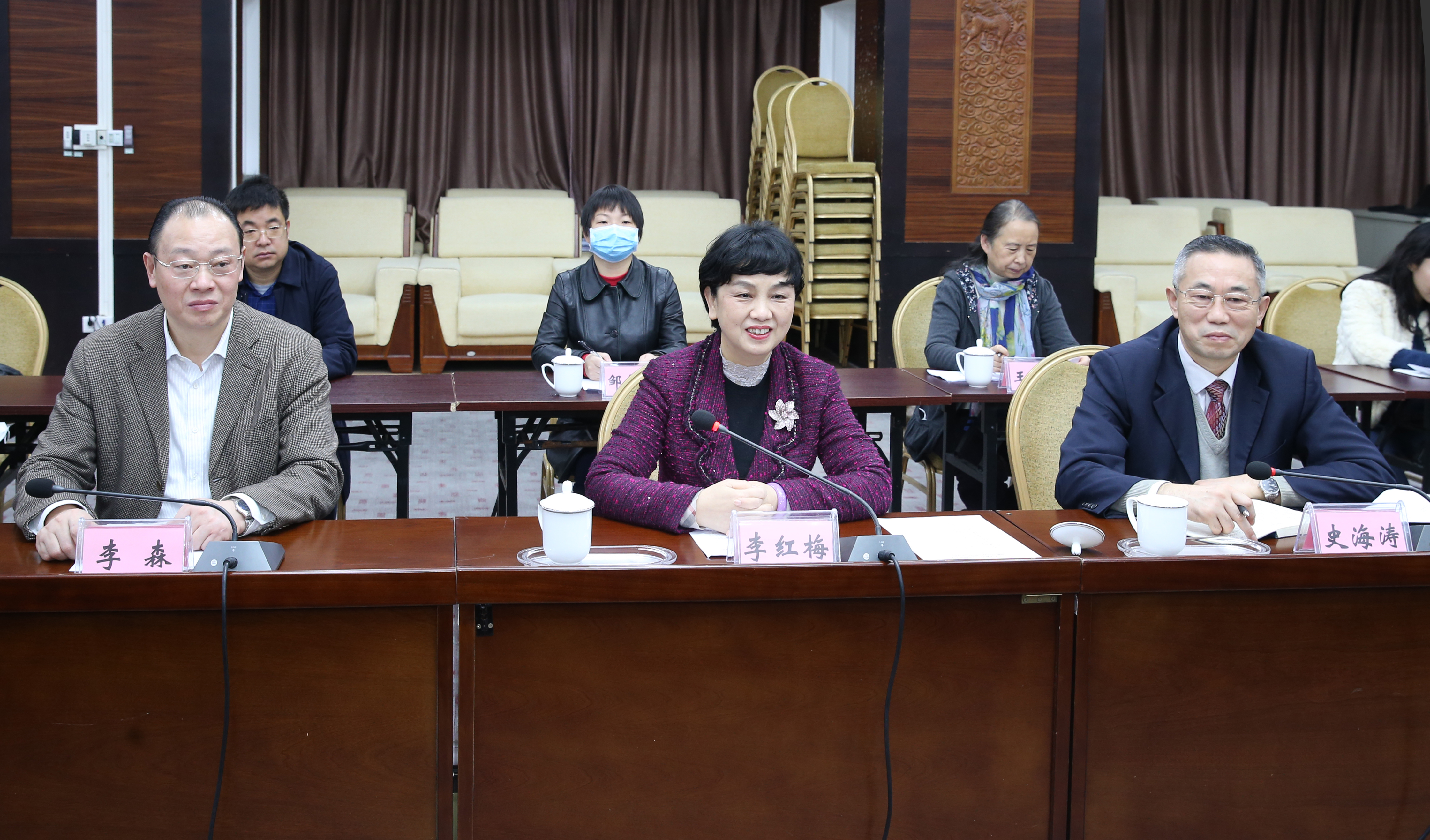 我校与三沙市政府签订战略合作框架协议