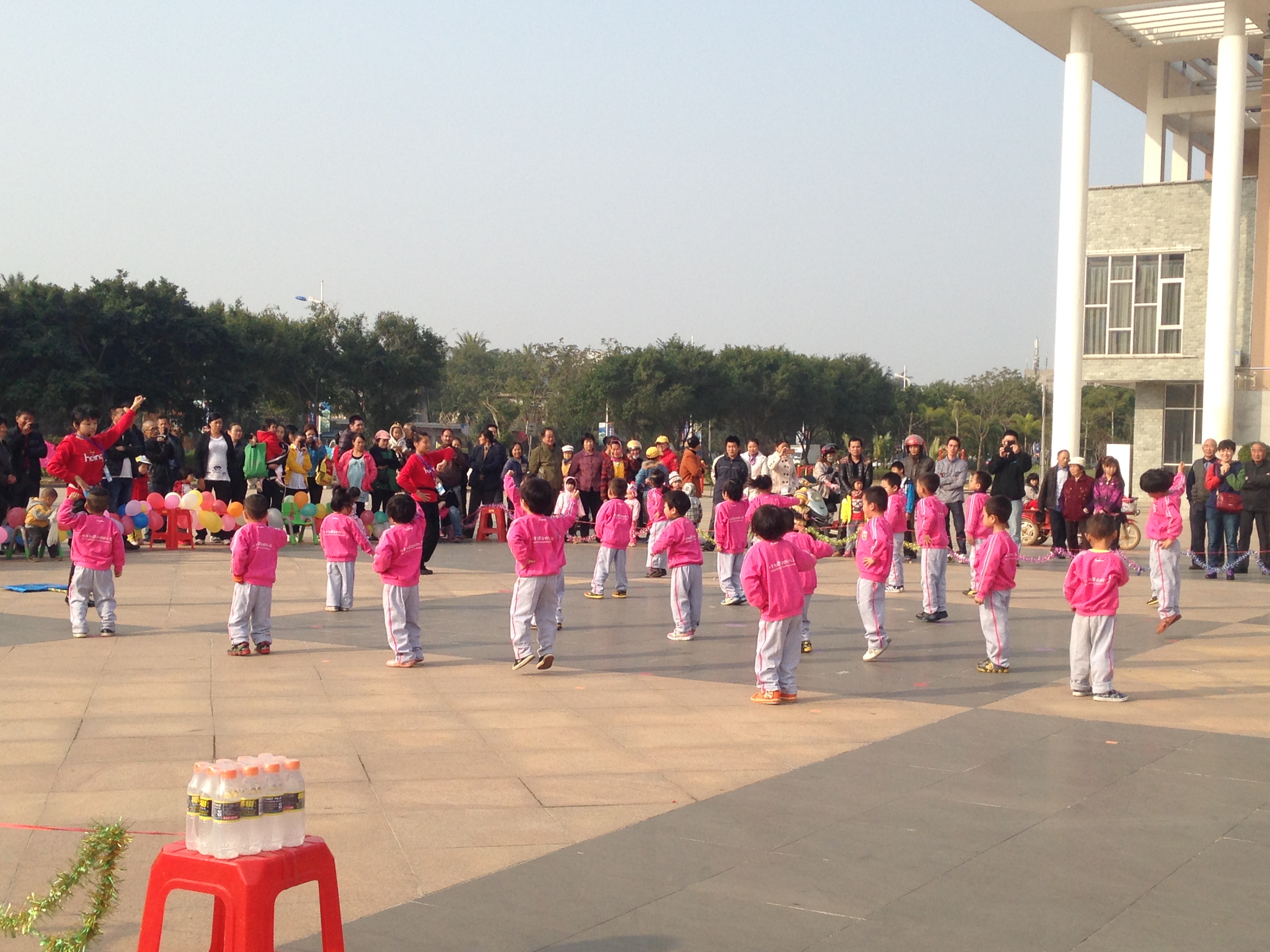 冬季阳光，温暖你我他――记教育科学学院青协志愿者幼儿园活动事件