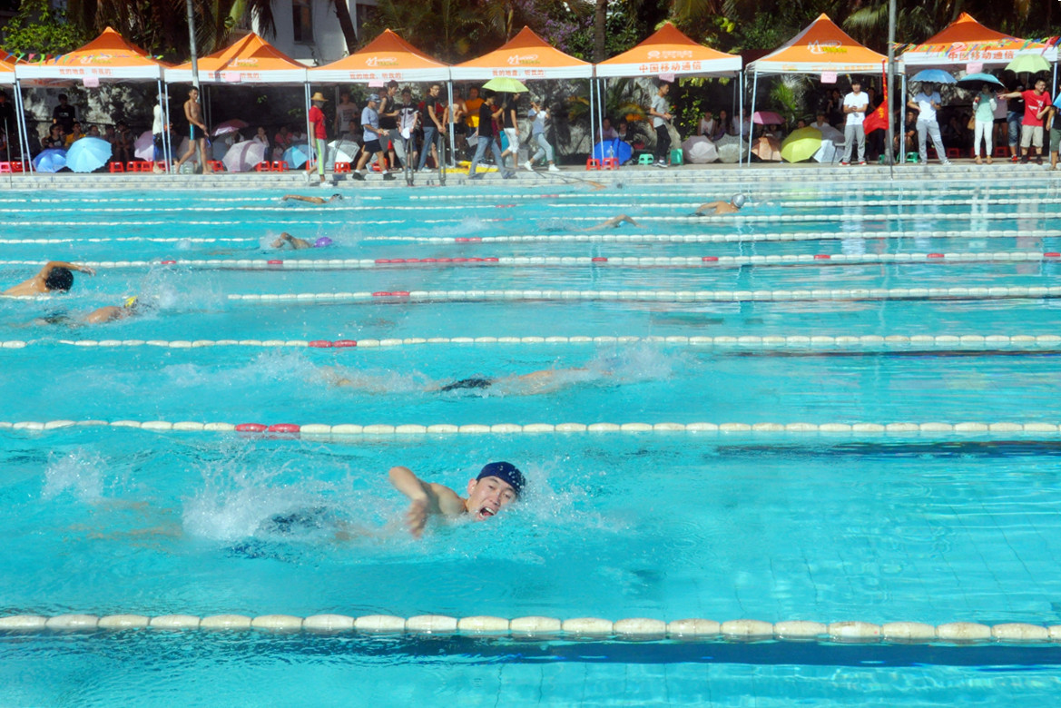 魅力海师，激情“泳”动――我校举行第三届学生游泳比赛