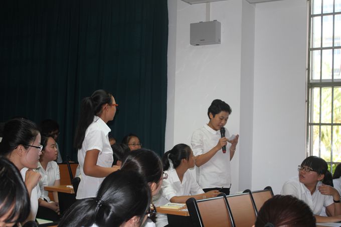 学习经验 加强自身——记初等教育学院第一期团校培训