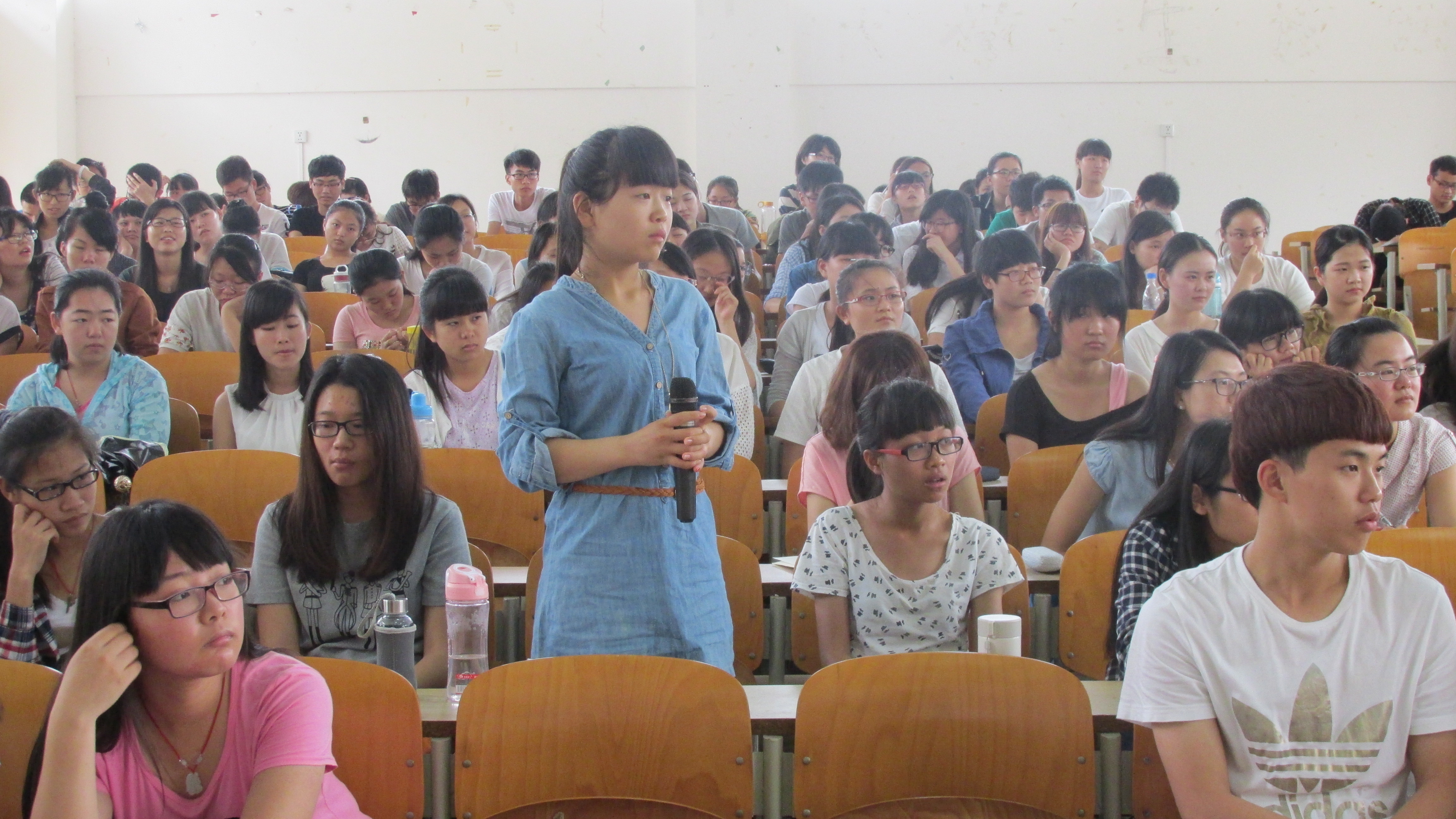 文学院2014级学生年级大会――新闻、广电、历史、对外分会