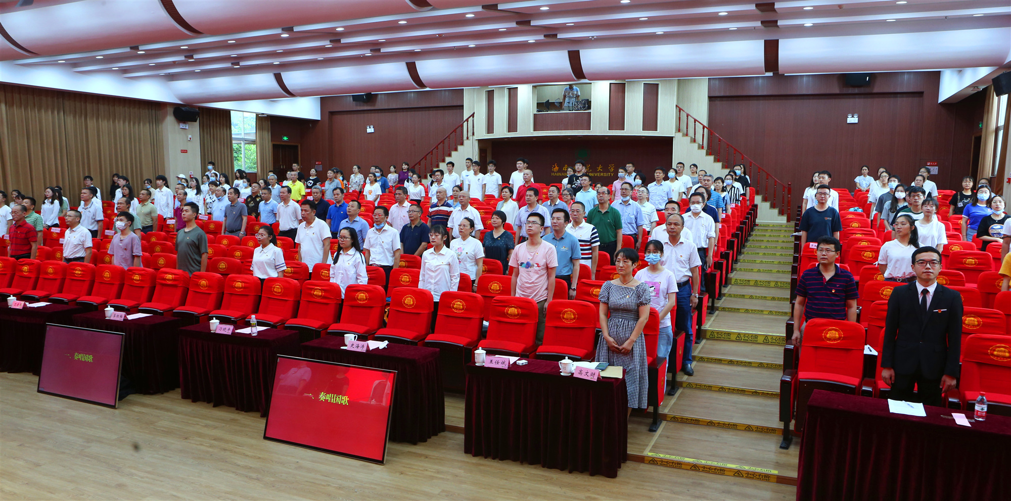 李红梅强调：弘扬革命传统,牢记初心使命，扛起教育担当