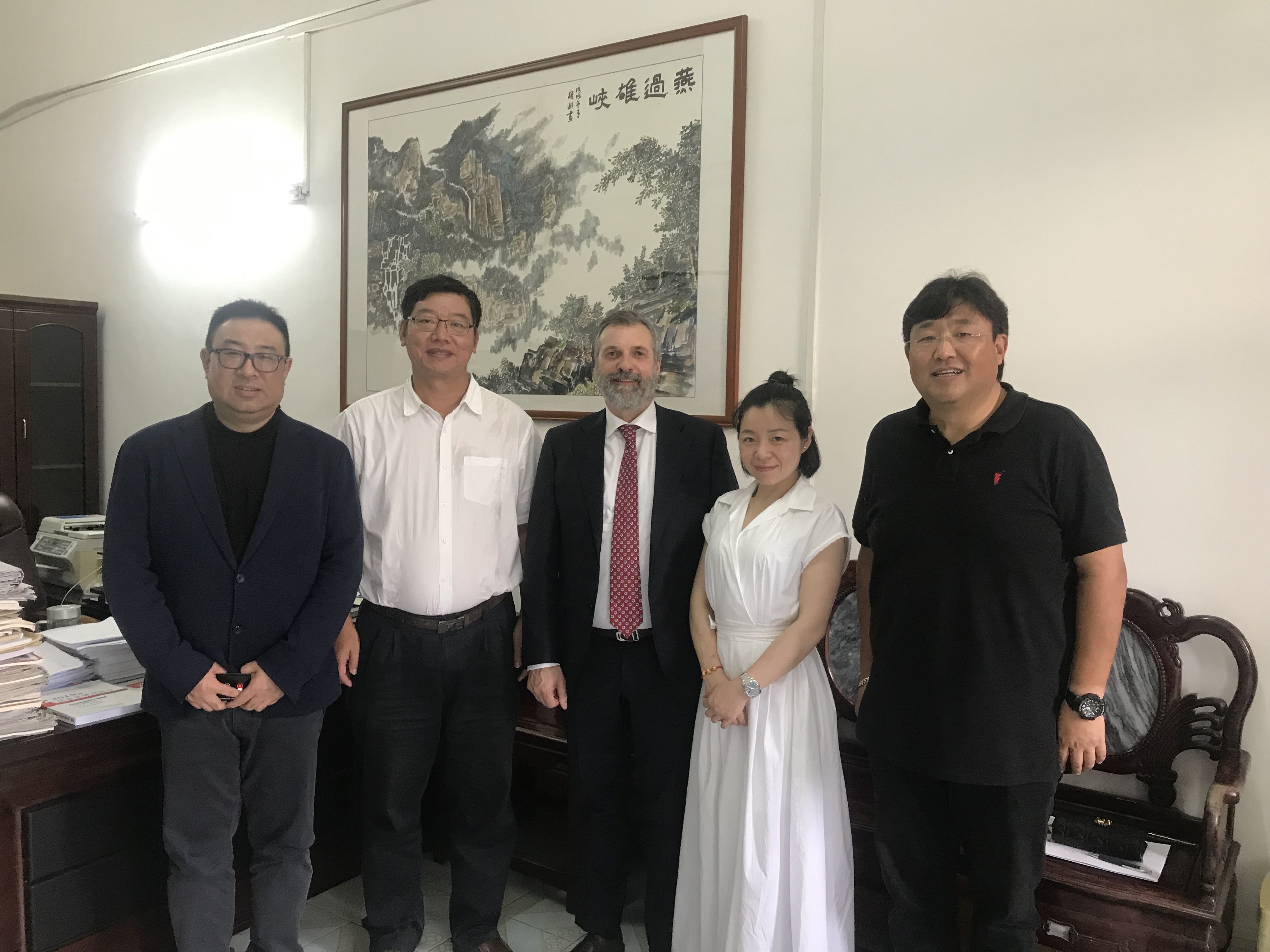 意大利教育中心――中意音乐艺术高等教育协调官一行访问我校