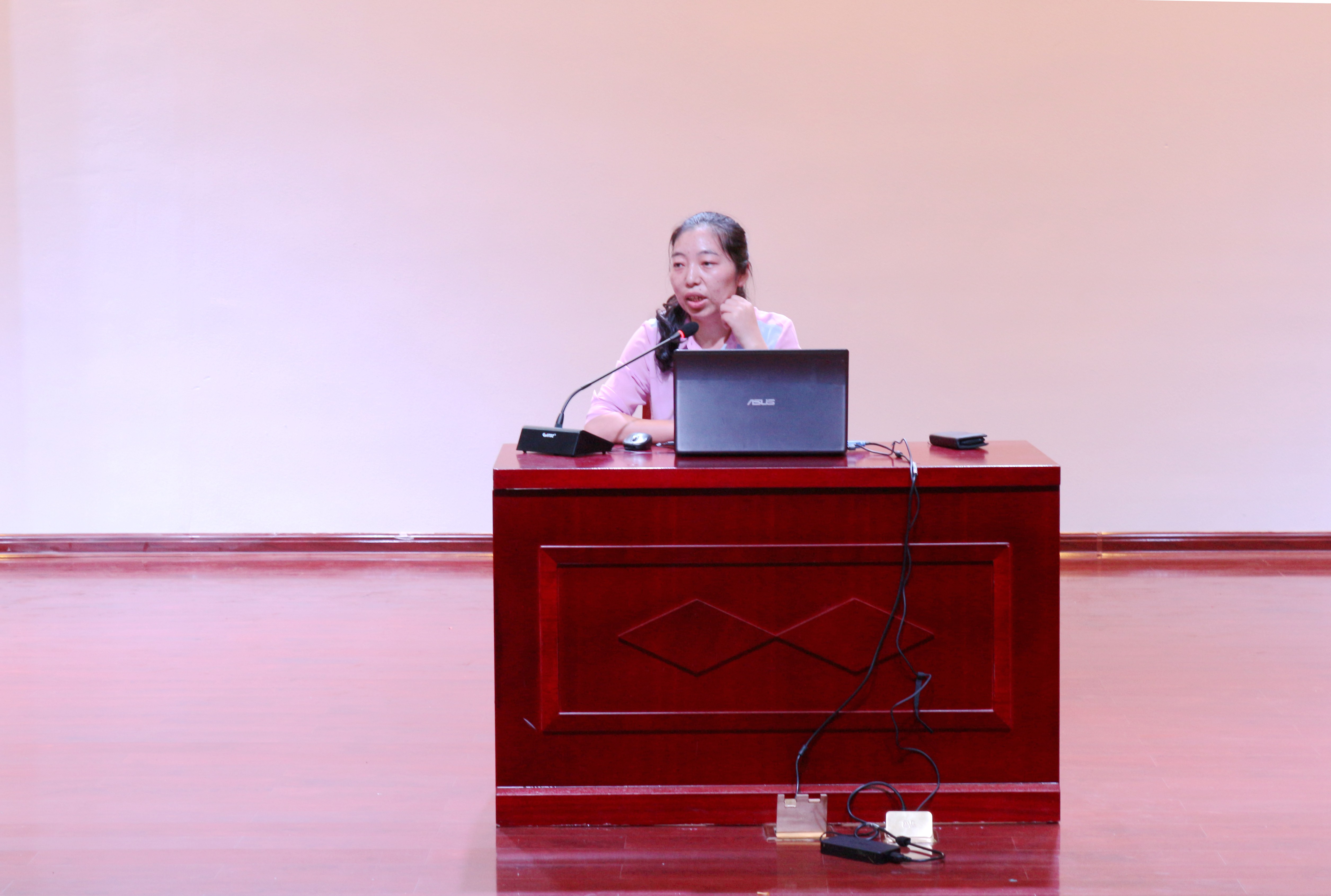 青年之声·安全意识天天有 校园生活乐悠悠——记经管学院成功举办校园安全与法制讲座