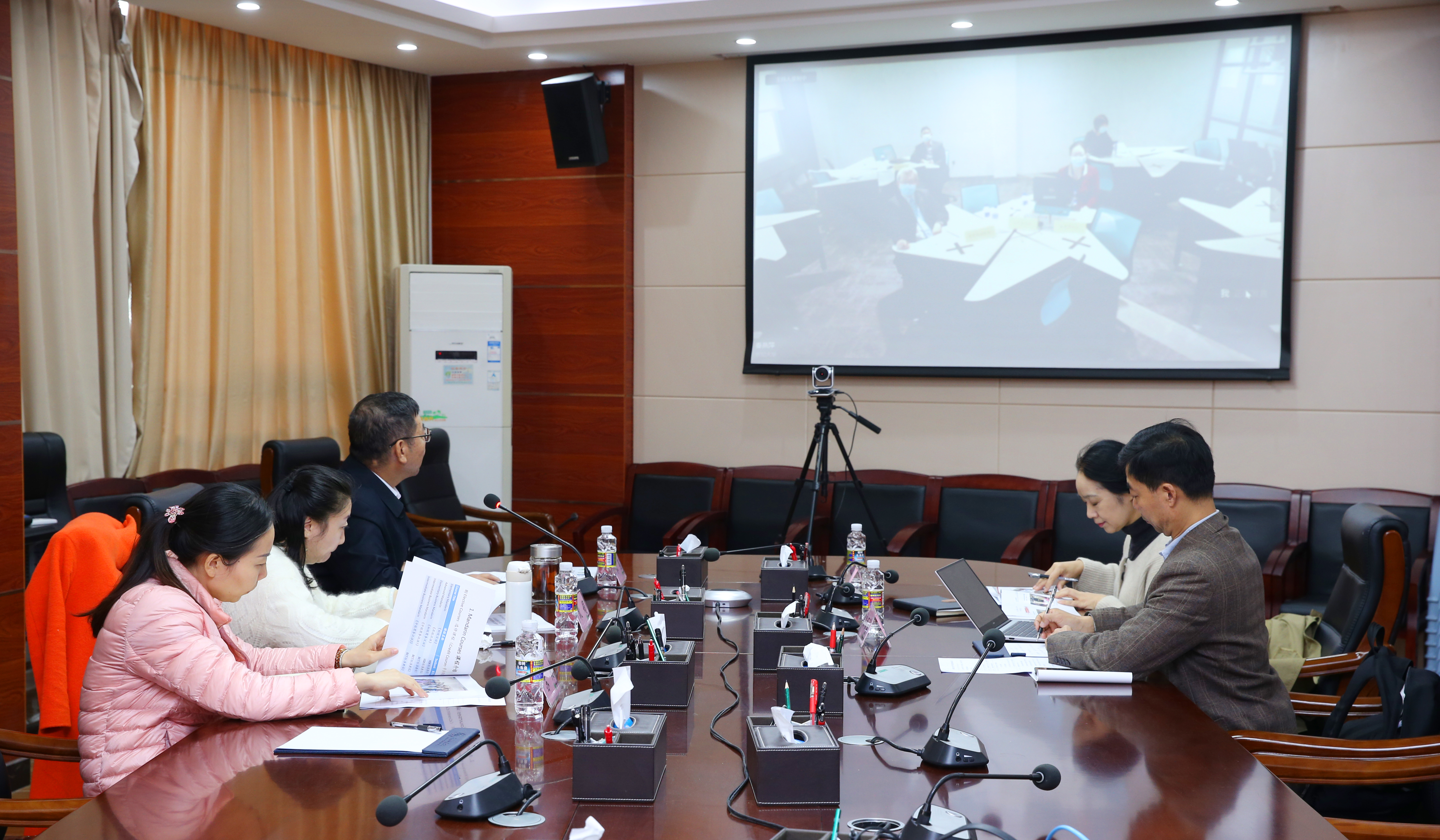 我校与马来西亚世纪大学召开孔子学院第六届理事会网络视频会议