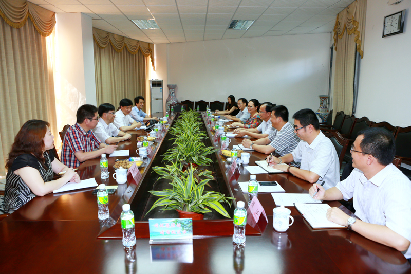 浙江师大校长吴锋民一行访问我校