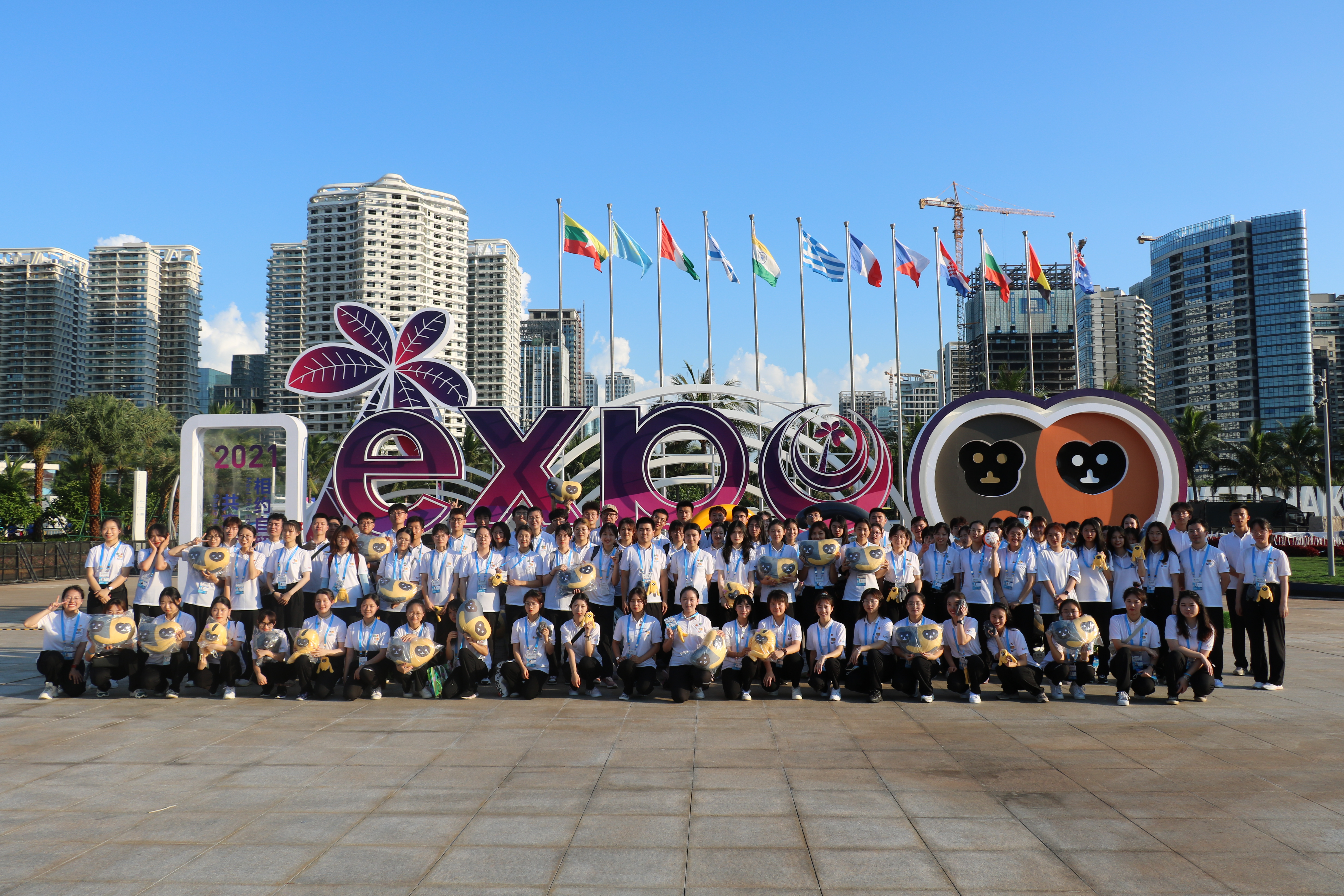 我校团委获评全国学雷锋活动示范点