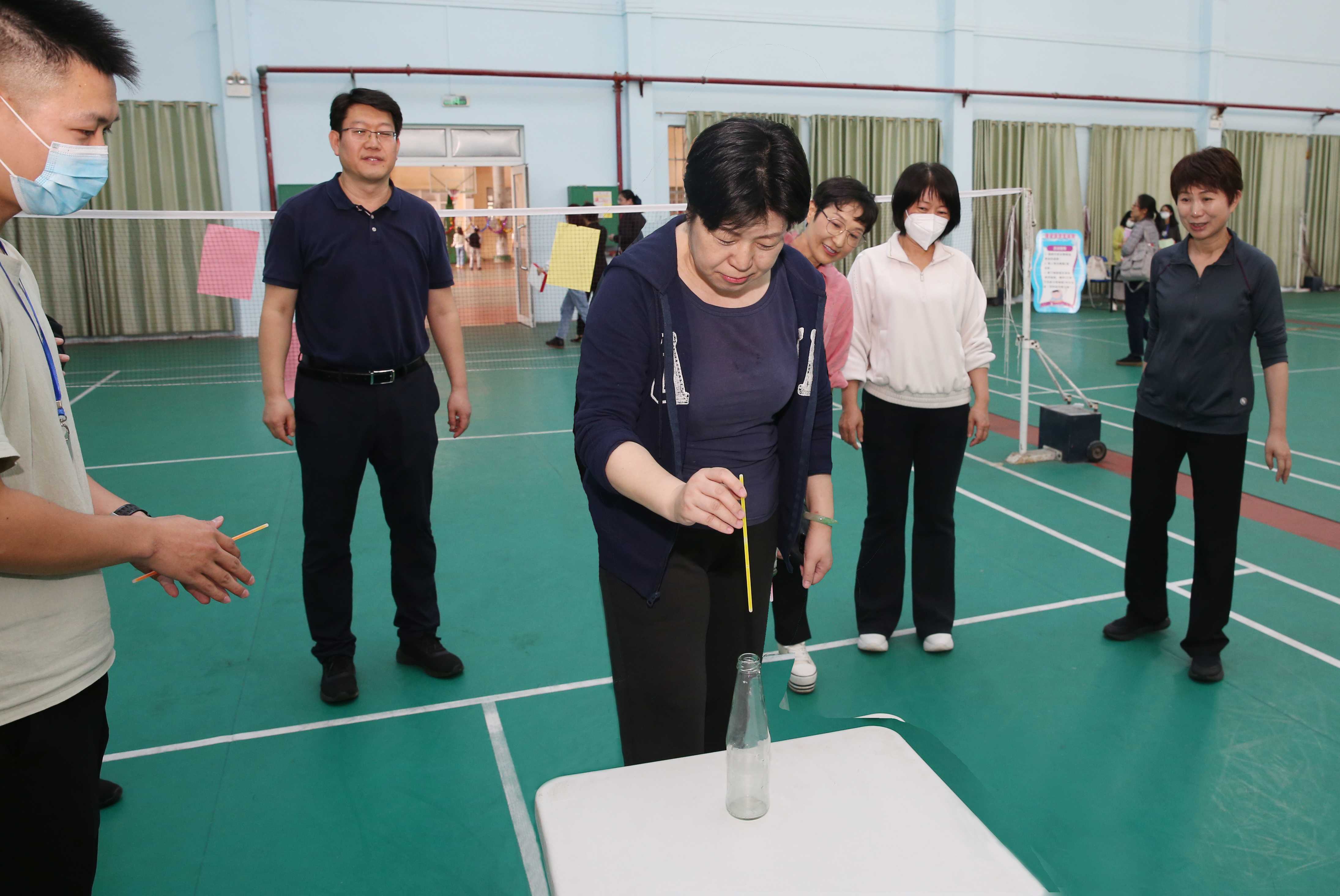 “巾帼心向党，奋进新征程”我校举办2023年“三八”妇女节专场趣味活动