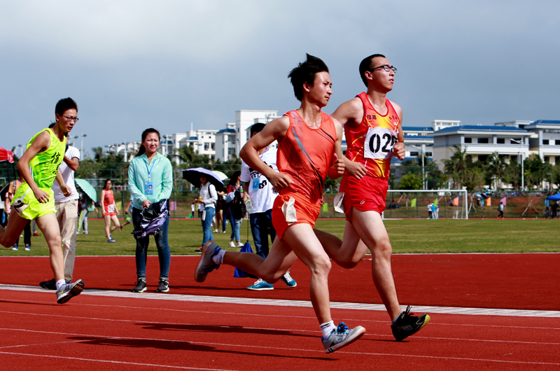 【第31届运动会】我校隆重举行第31届田径运动会开幕式