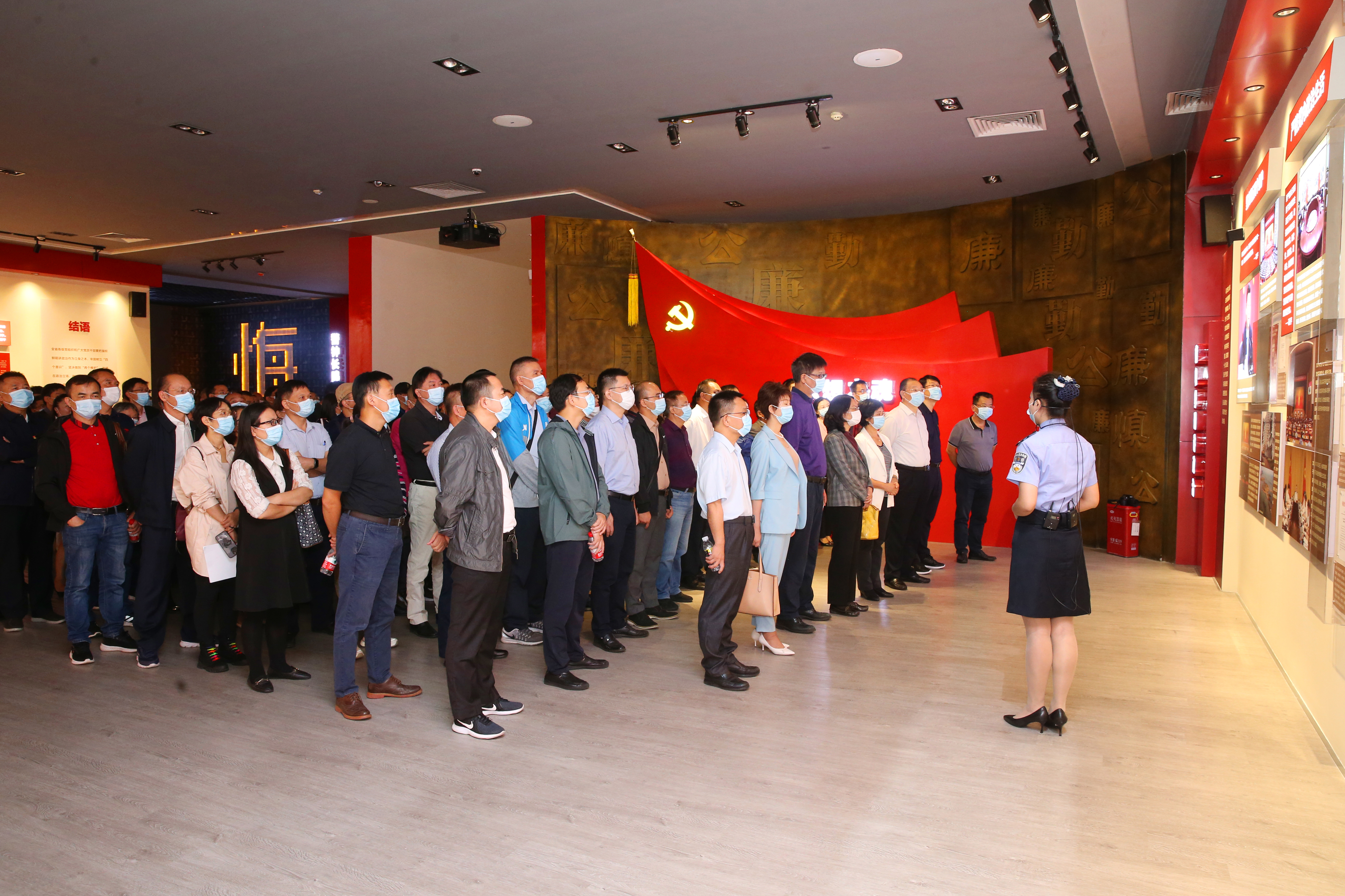 我校领导干部参观海南省反腐倡廉警示教育基地