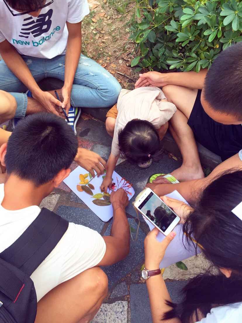 走进大自然,美化你我共同的家园――体育学院高尔夫班“双创”之“变废为宝”实践活动