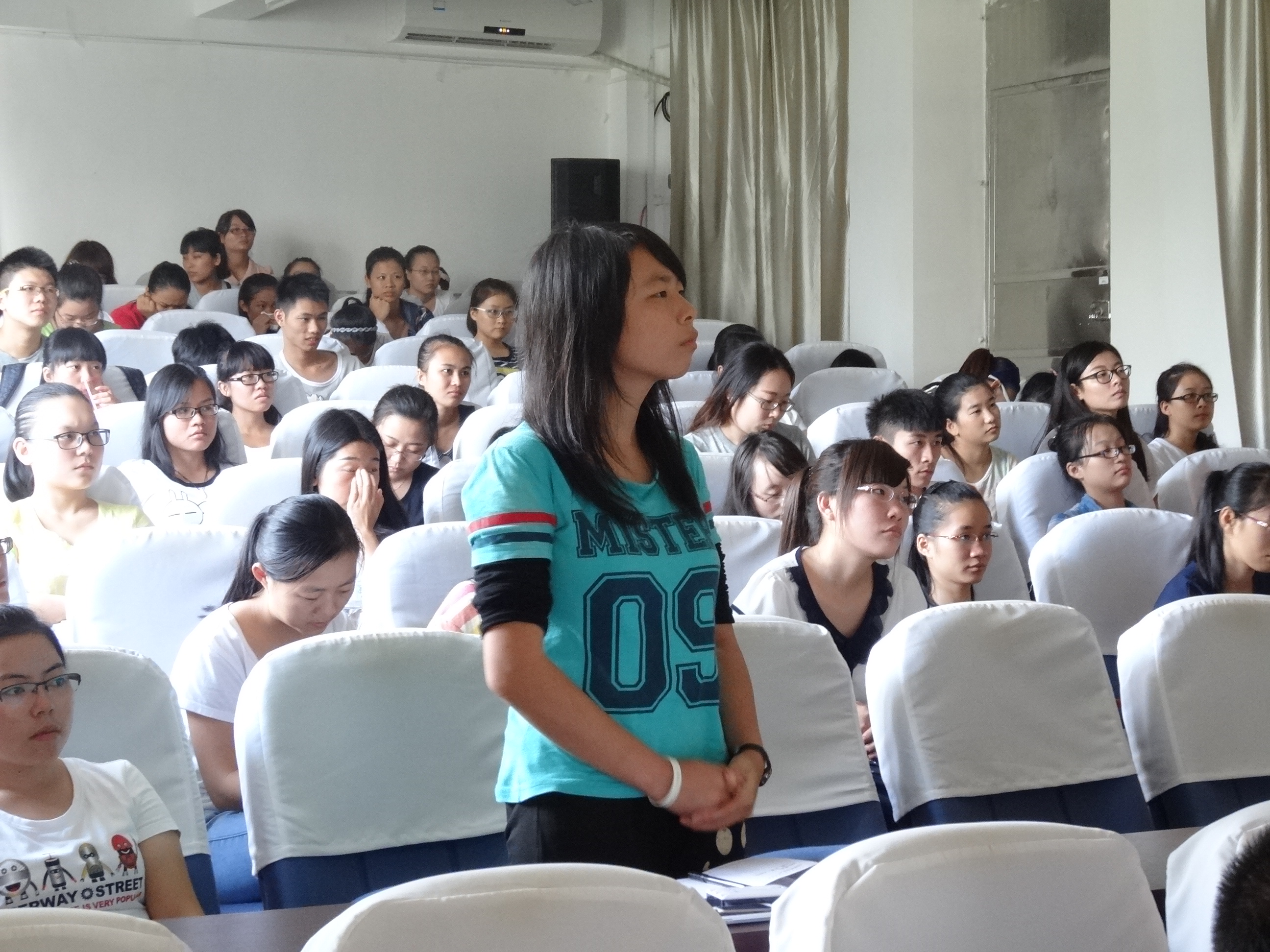 分享快乐 收获知识――记生科院优秀学子学术实践交流会