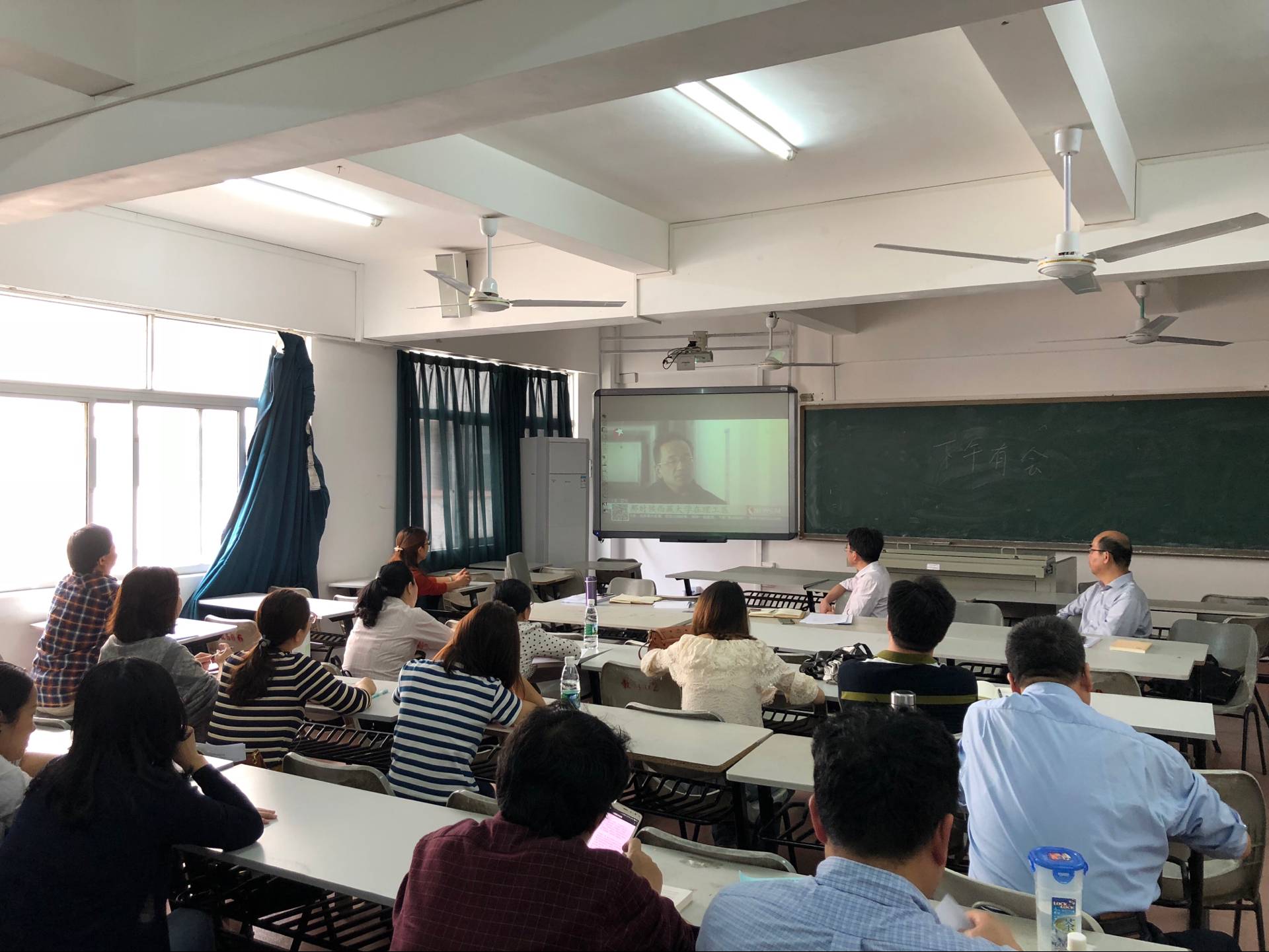 新闻传播与影视学院学习钟扬老师先进事迹