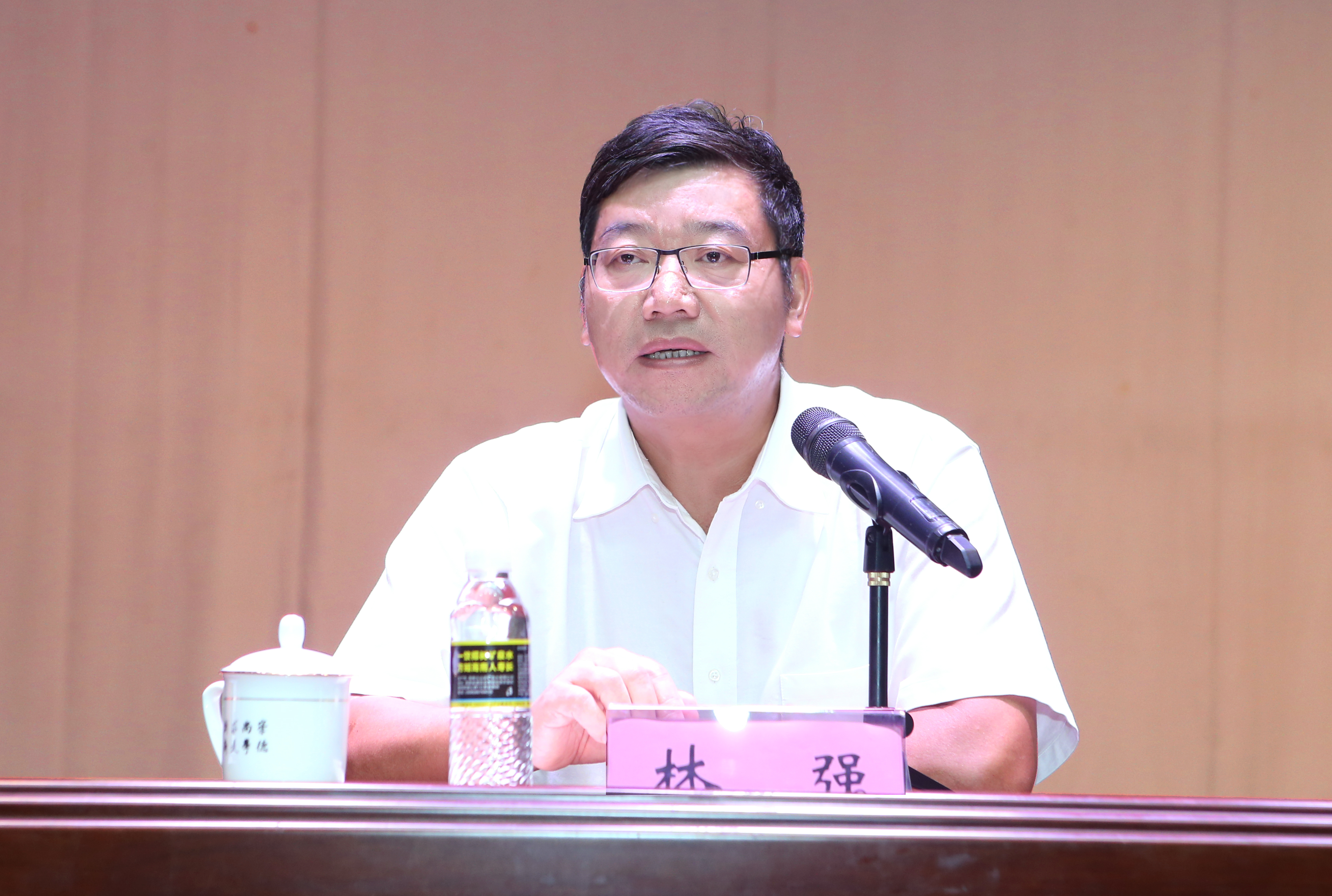 学校召开本科教学工作审核评估整改工作部署会