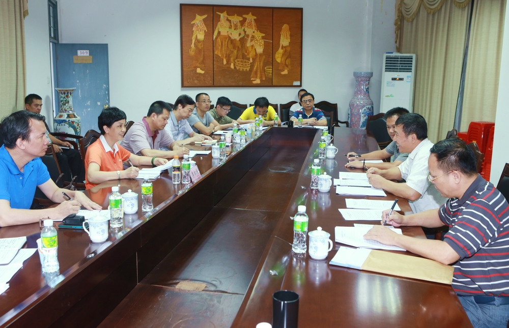 李红梅书记与海口市政府副秘书长王善来洽谈市校合作事宜