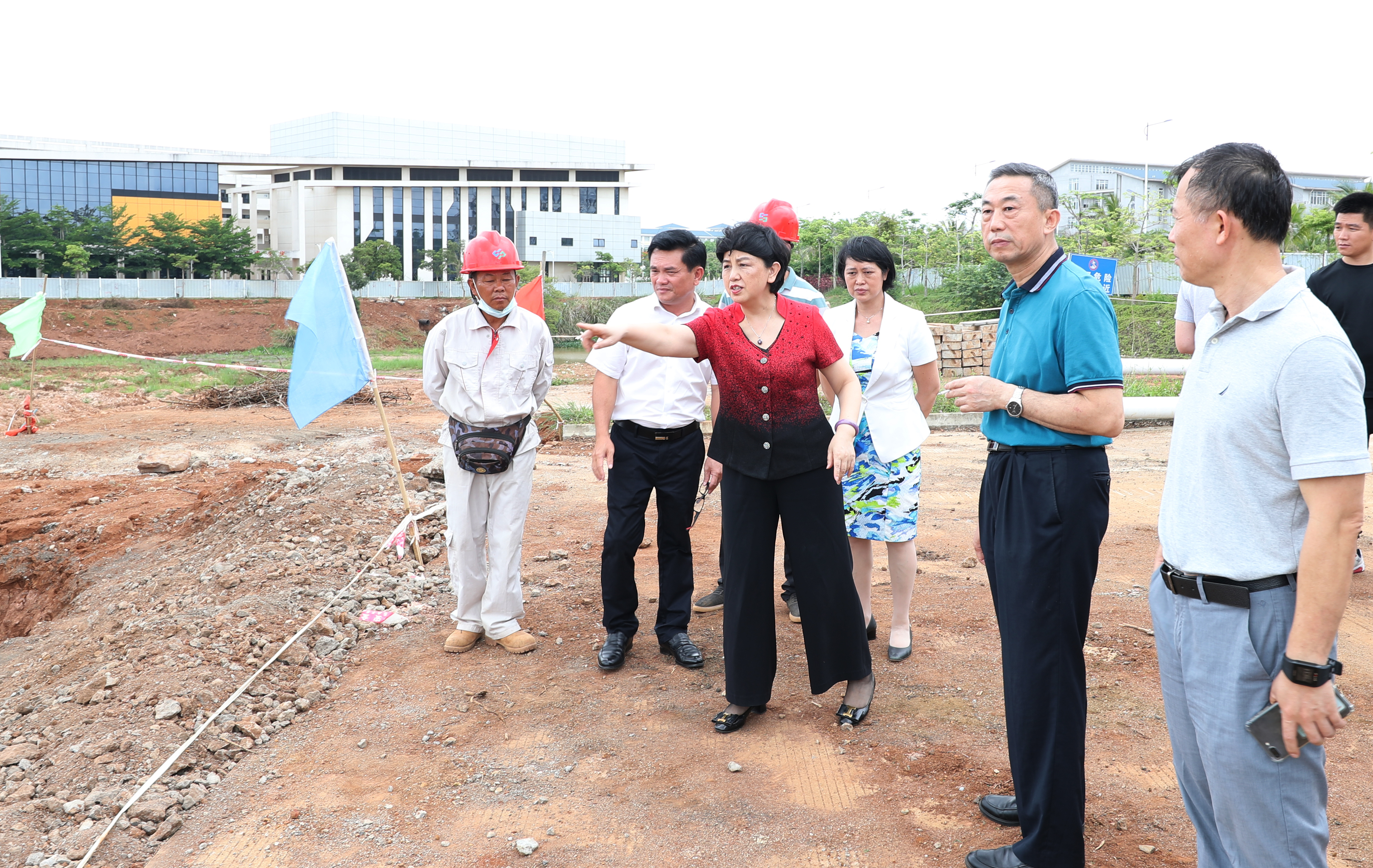 李红梅等校领导指导桂林洋校区在建项目建设