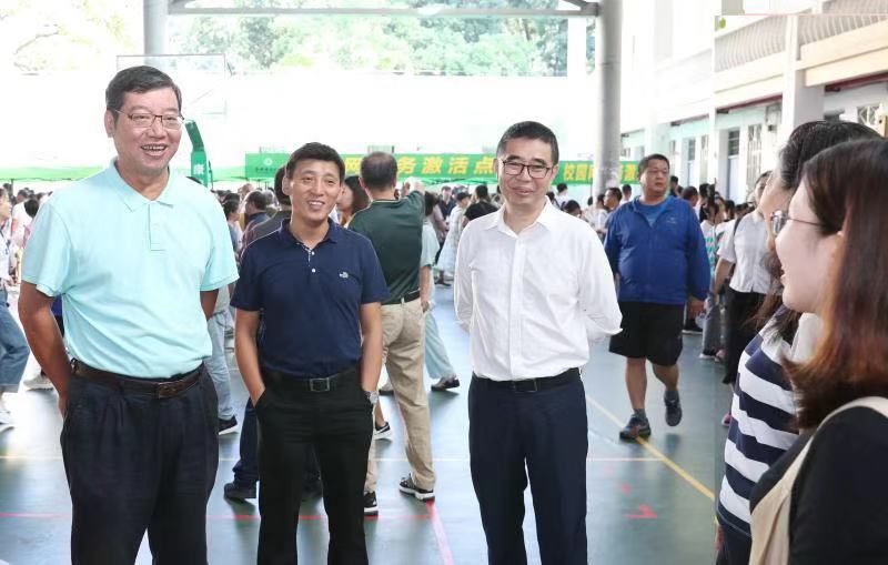 五千余2019级新生来校报到