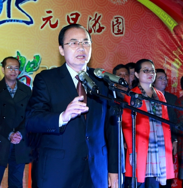 群羊翘首，喜气洋洋――我校举办2015年元旦游园