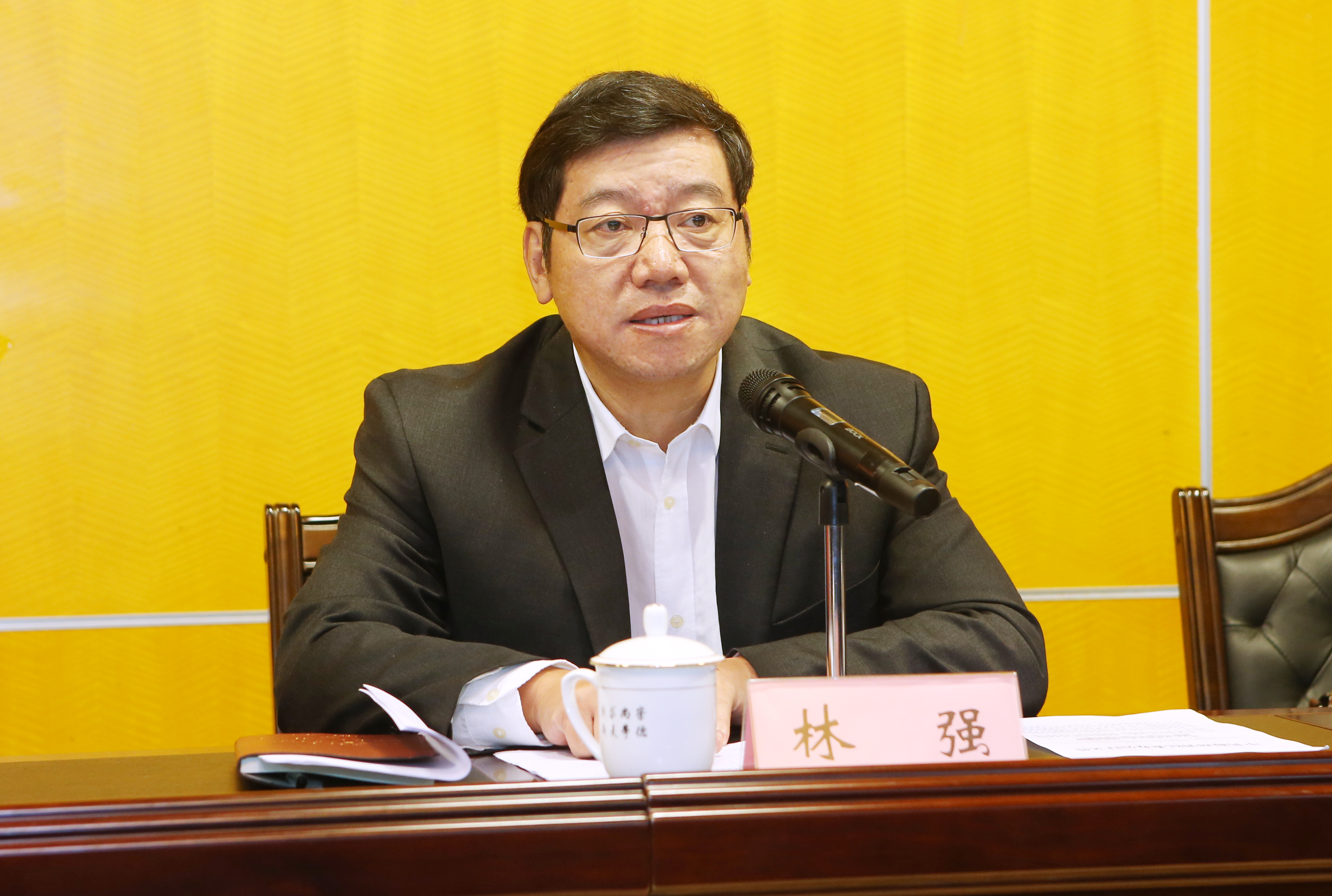 我校召开扶贫点亚欠村脱贫冲刺动员大会