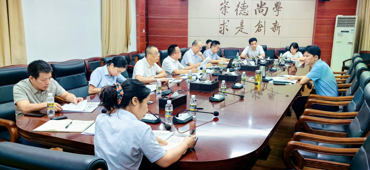 校领导召开大学科技园建设发展专题座谈会