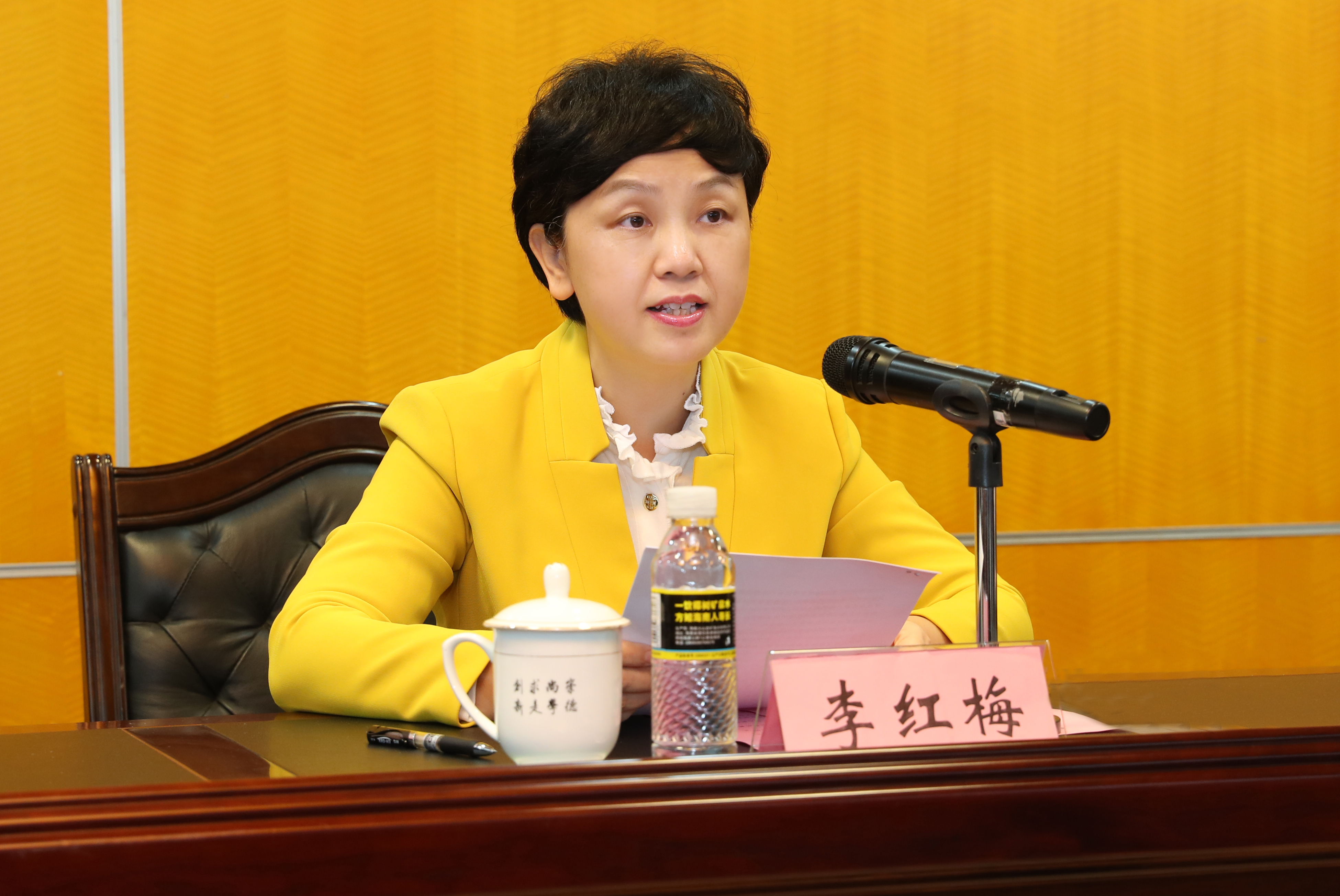我校组织师生集体收看庆祝改革开放40周年大会直播