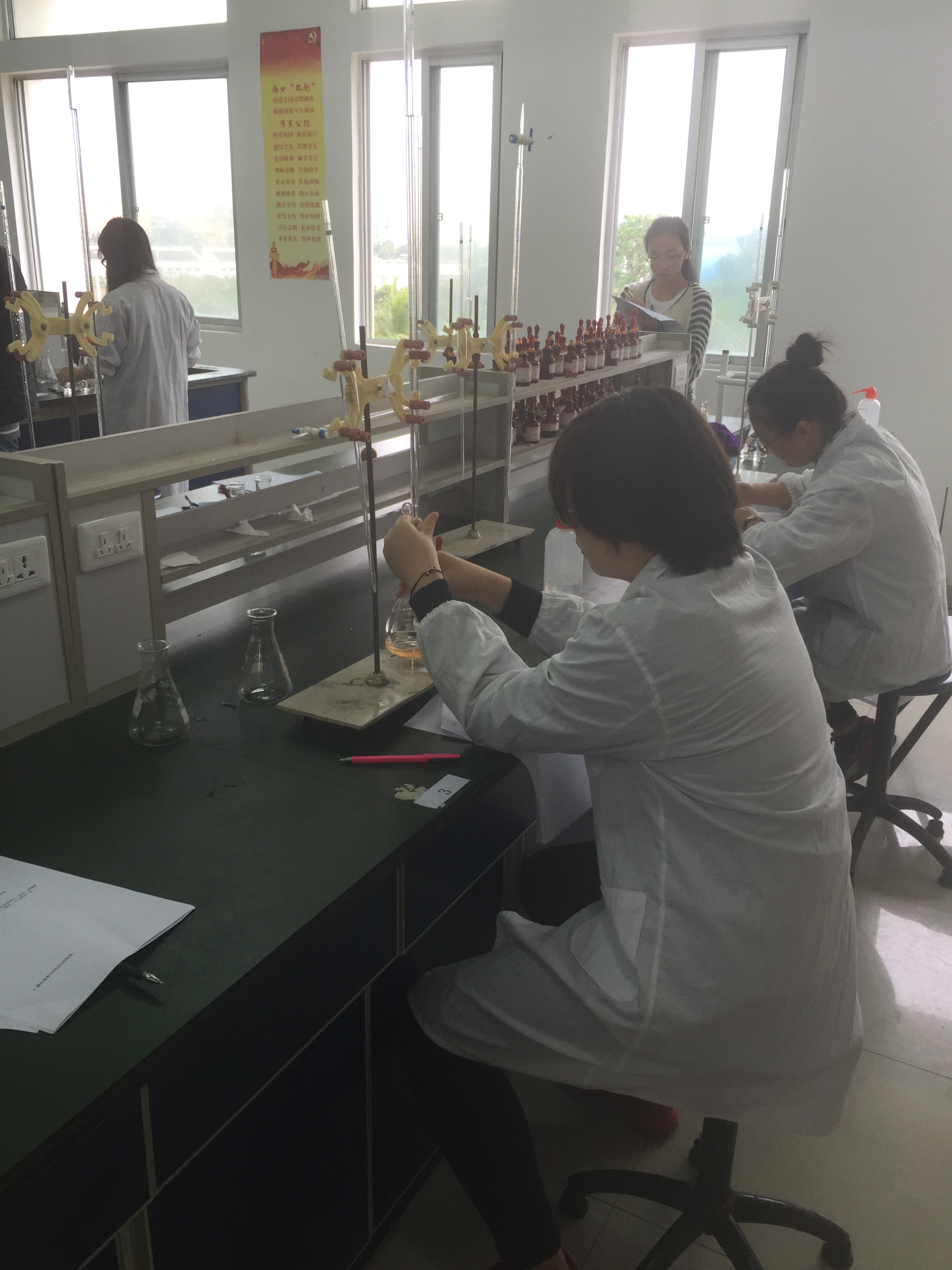 青年之声・化学与化工学院成功举办第六届本科生化学实验技能大赛