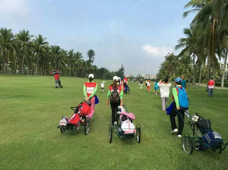 我为文明添光彩高尔夫方向班主题团日活动