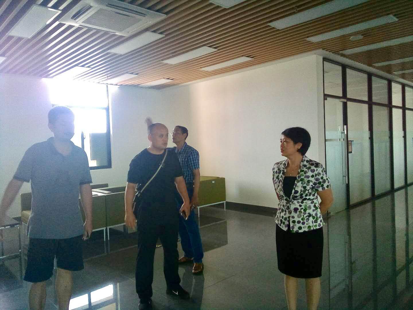 校领导走访调研桂林洋校区新图书馆