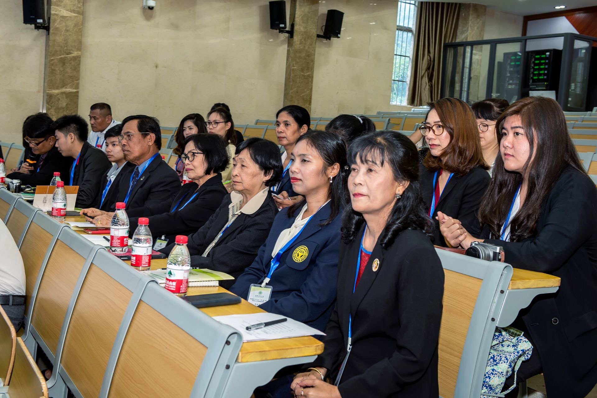  “一带一路”沿线国家校长及管理教师在我校培训     