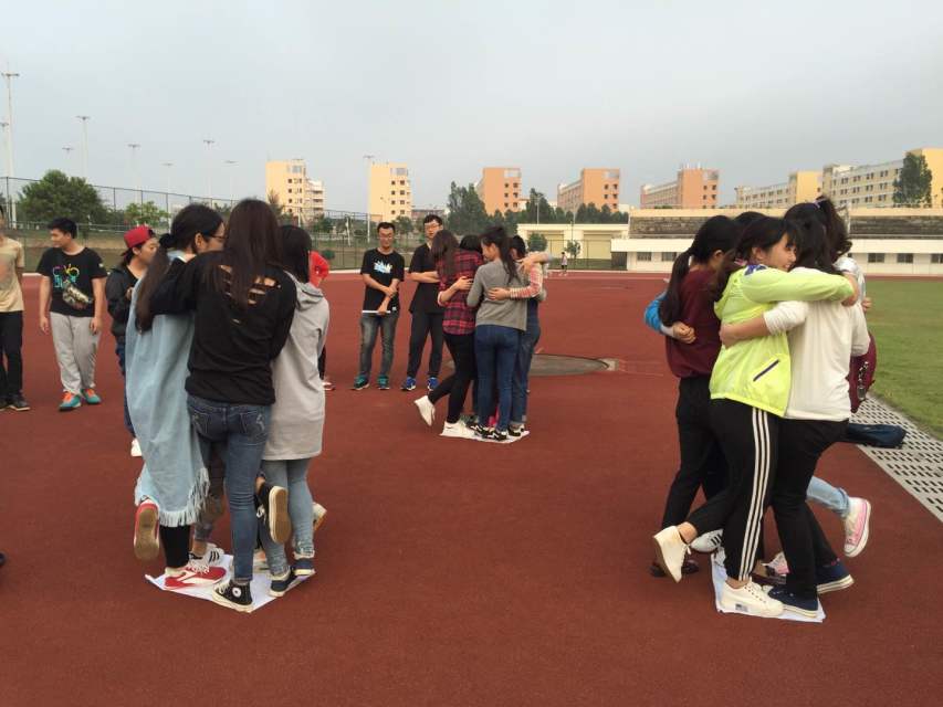 跳跃奔跑,运动永不停止――记法学院“三走”活动结束总结