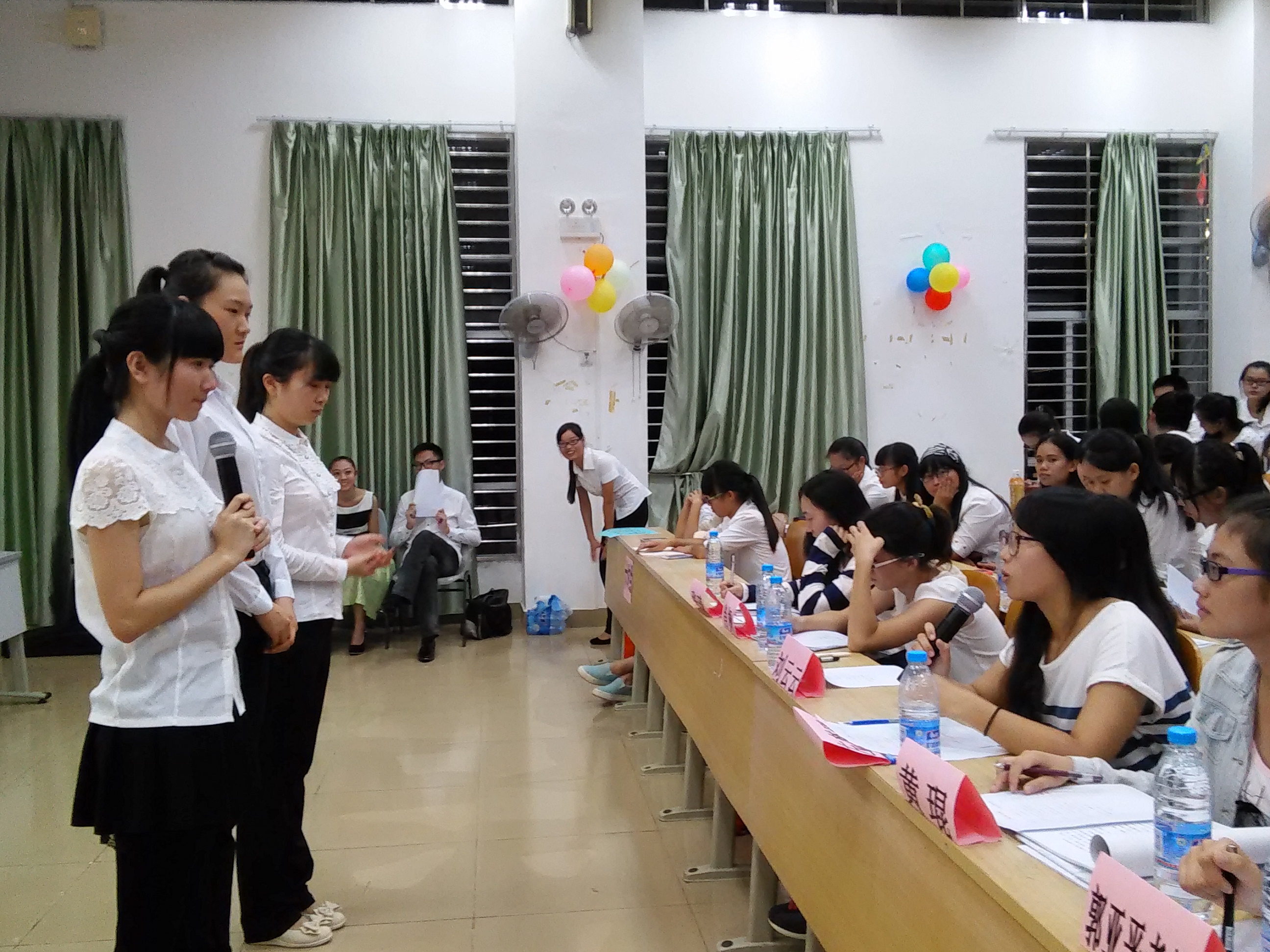 践行青春，你我同行――记教科院团日活动汇报问答 