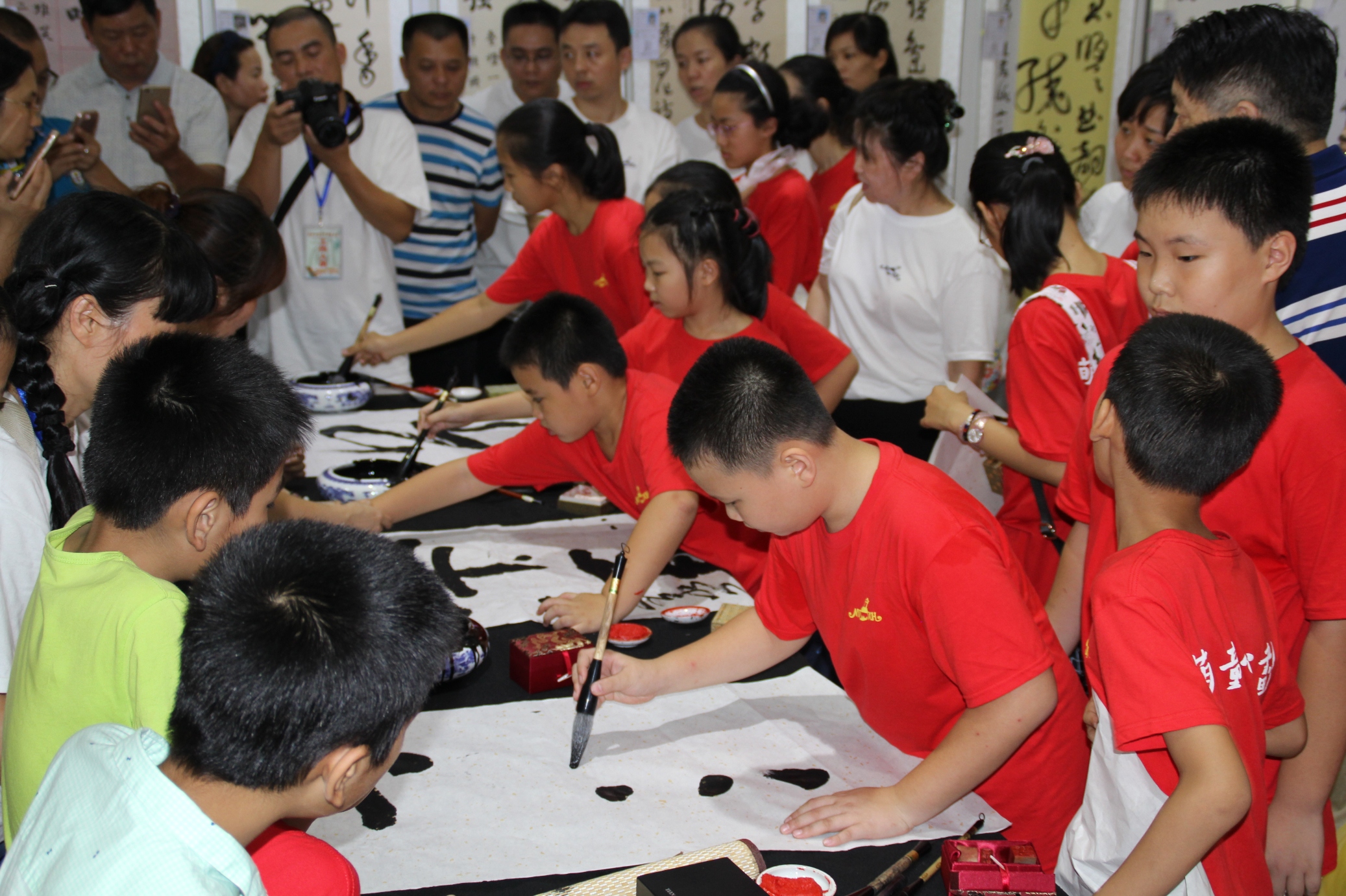 我校主办海南省首届少儿自作诗书法作品展