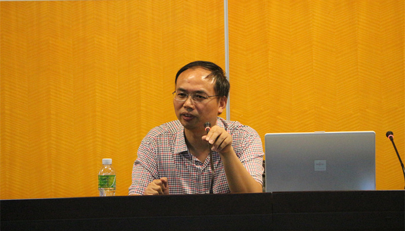 武汉大学方国家教授到我校作学术报告 