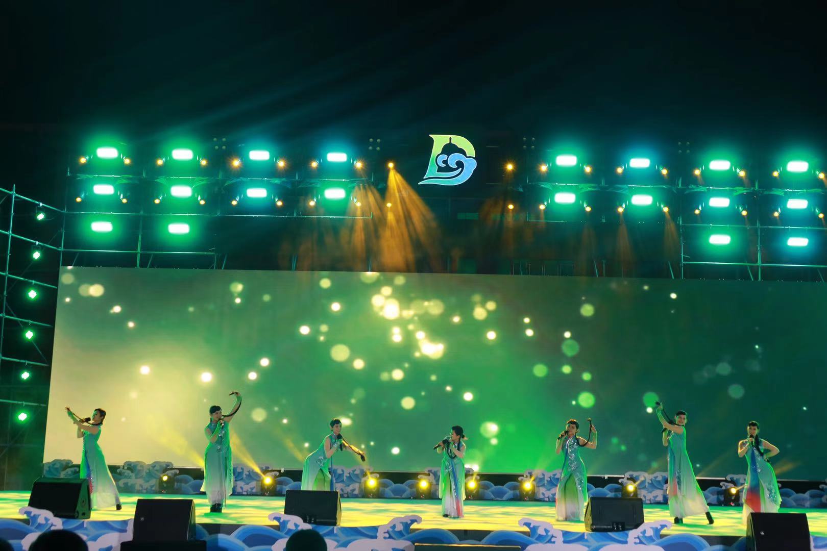 音乐学院送戏下乡进东方，助力基层脱贫攻坚收官战