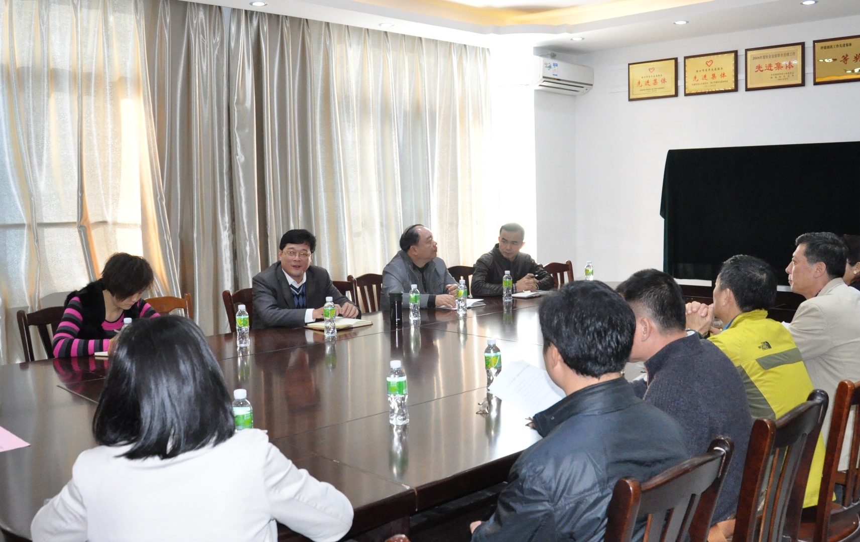 校领导深入基层调研