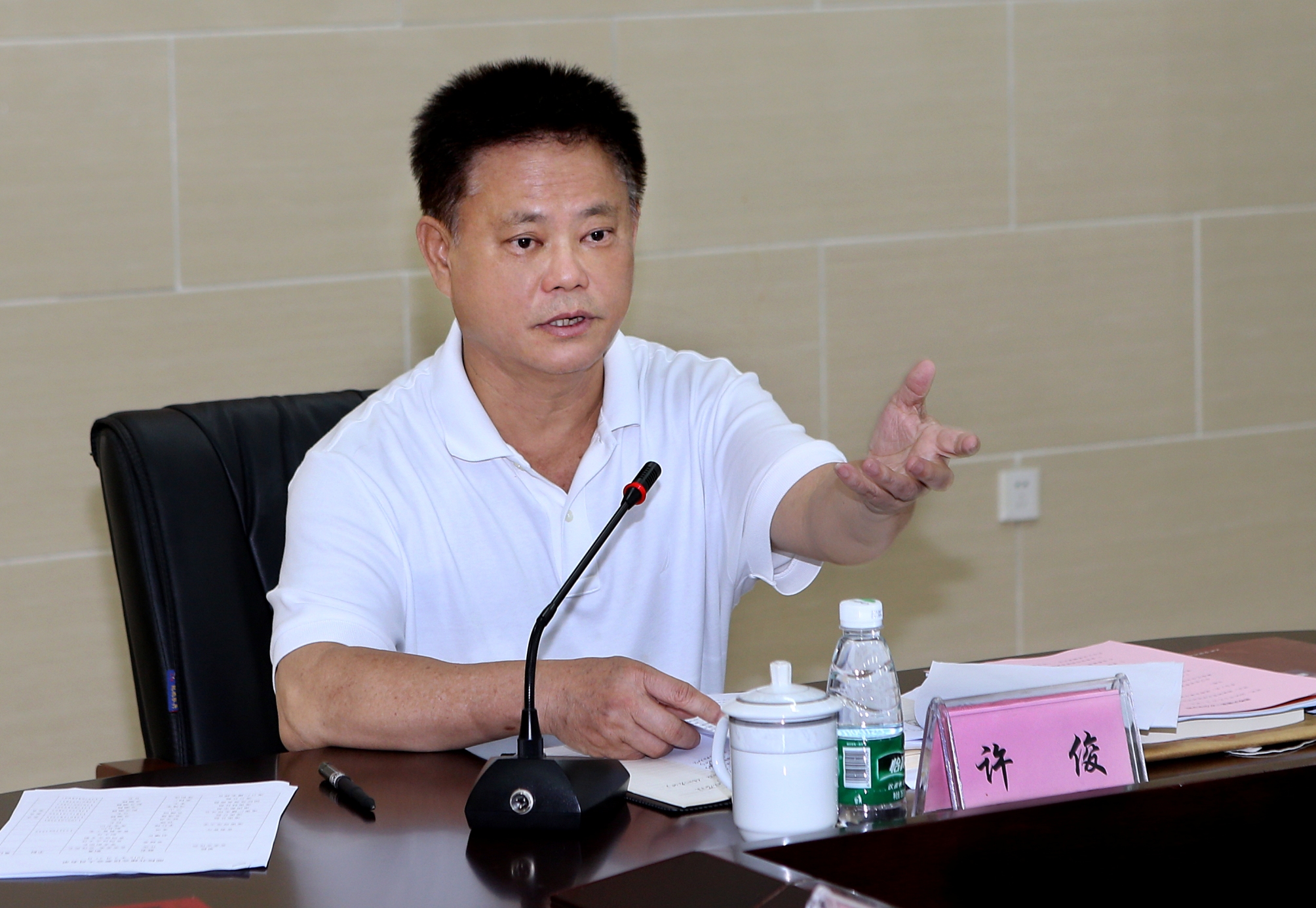 我校新闻传播与影视学院揭牌 省委常委许俊出席 常辅棠任名誉院长