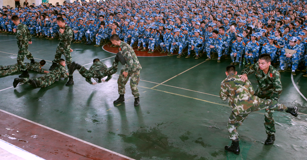 我校举行2015级新生开学典礼