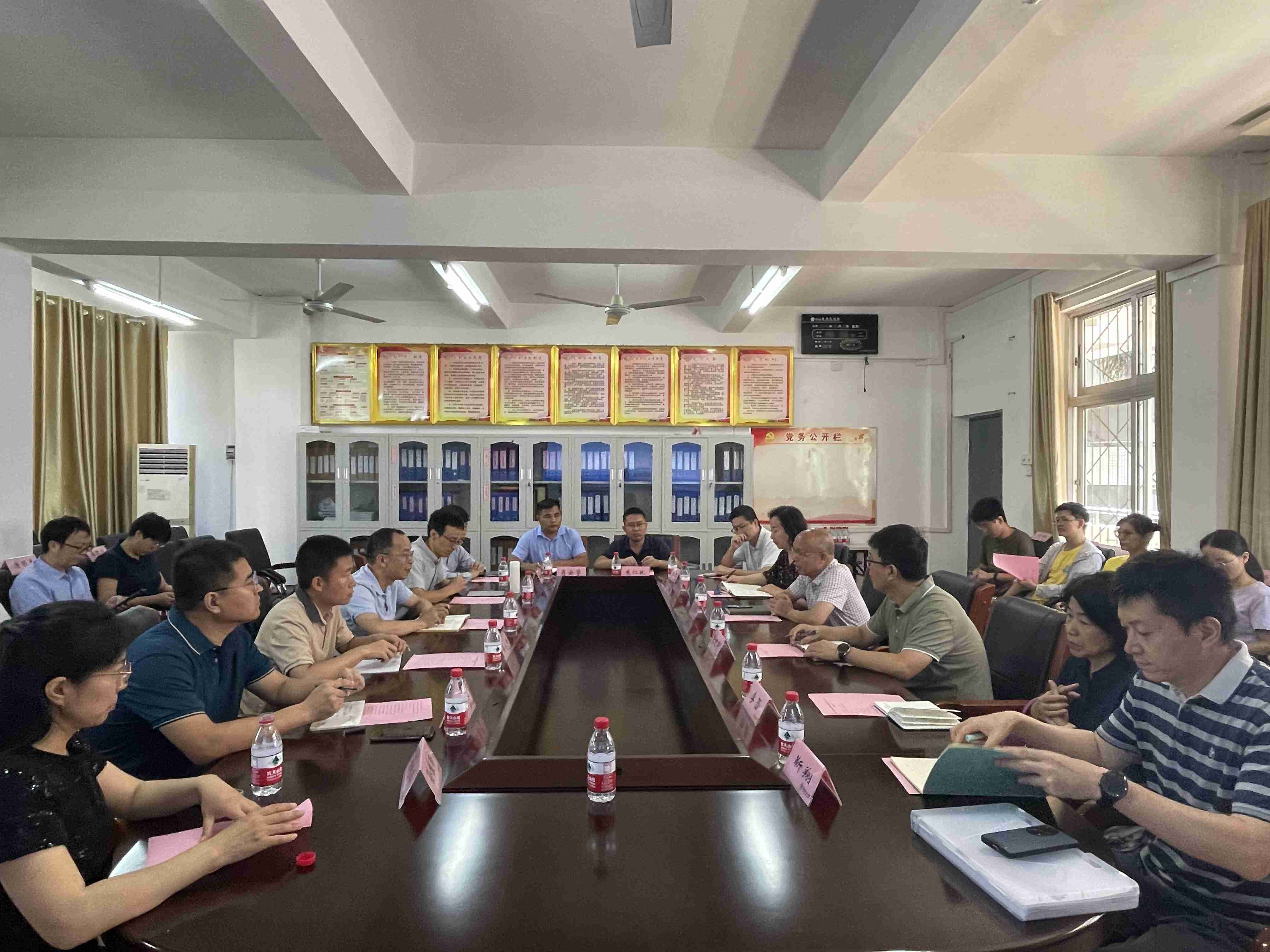 中国科学院西双版纳热带植物园来校合作洽谈