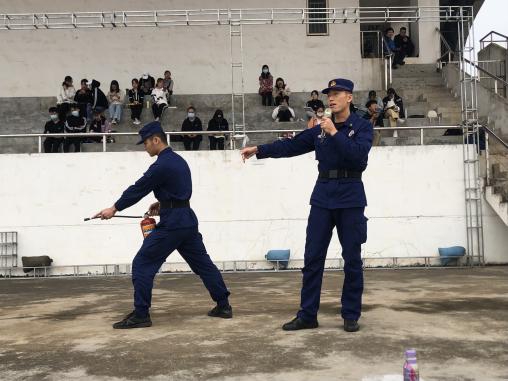 青年之声・记教育学院2020级新生军训消防演练