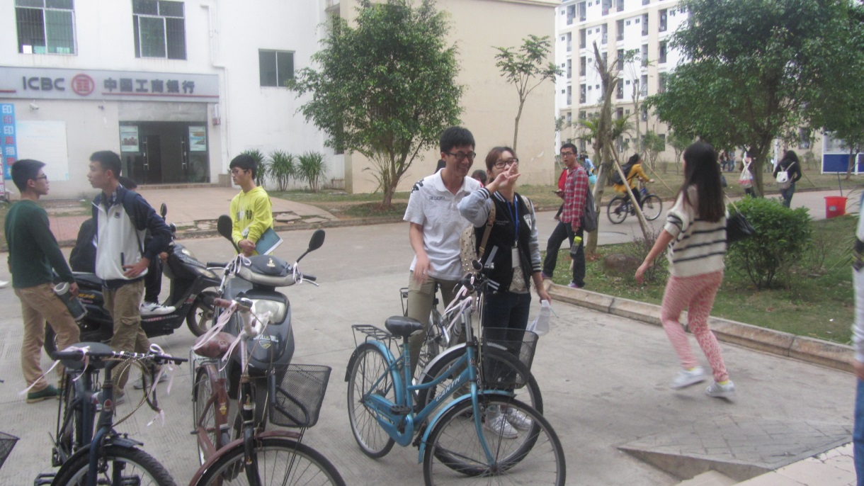 让我送你去上课——记教育科学学院3.7女生节服务活动