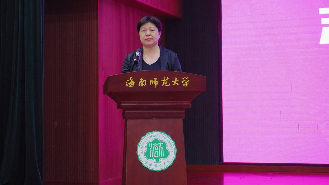 第二届中国国际消费品博览会志愿者出征誓师大会在我校隆重举行