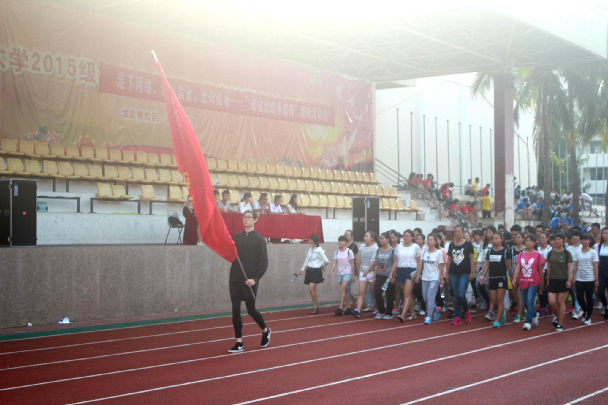 正运动,更青春―― 记初等教育学院2015年运动会