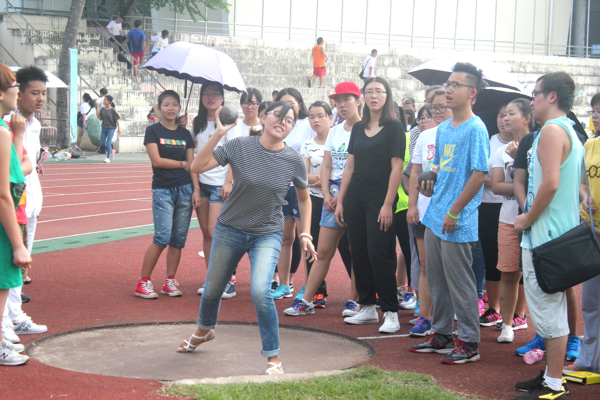 正运动,更青春―― 记初等教育学院2015年运动会