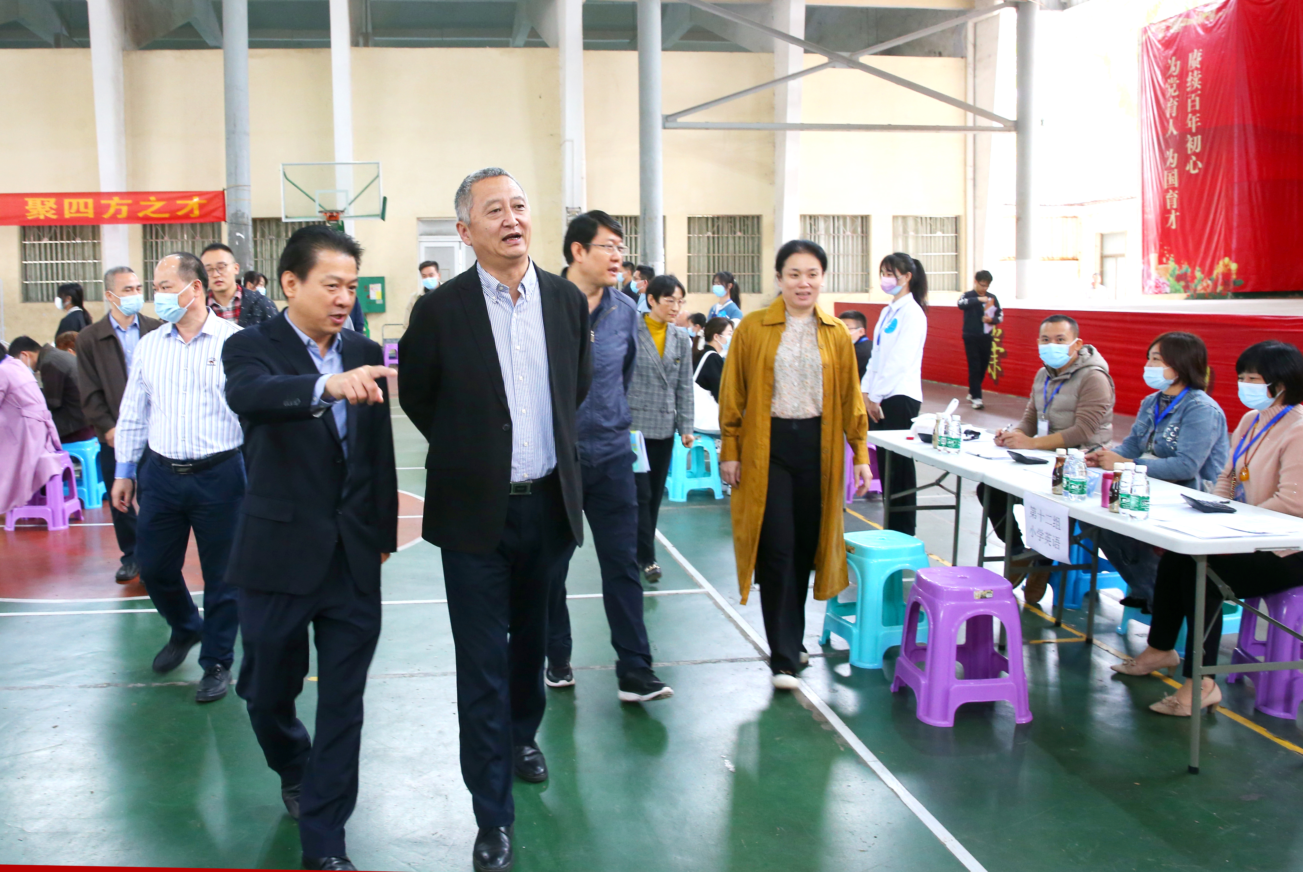 海口市、琼山区教育局来我校设点面向2022年应届毕业生招聘教师